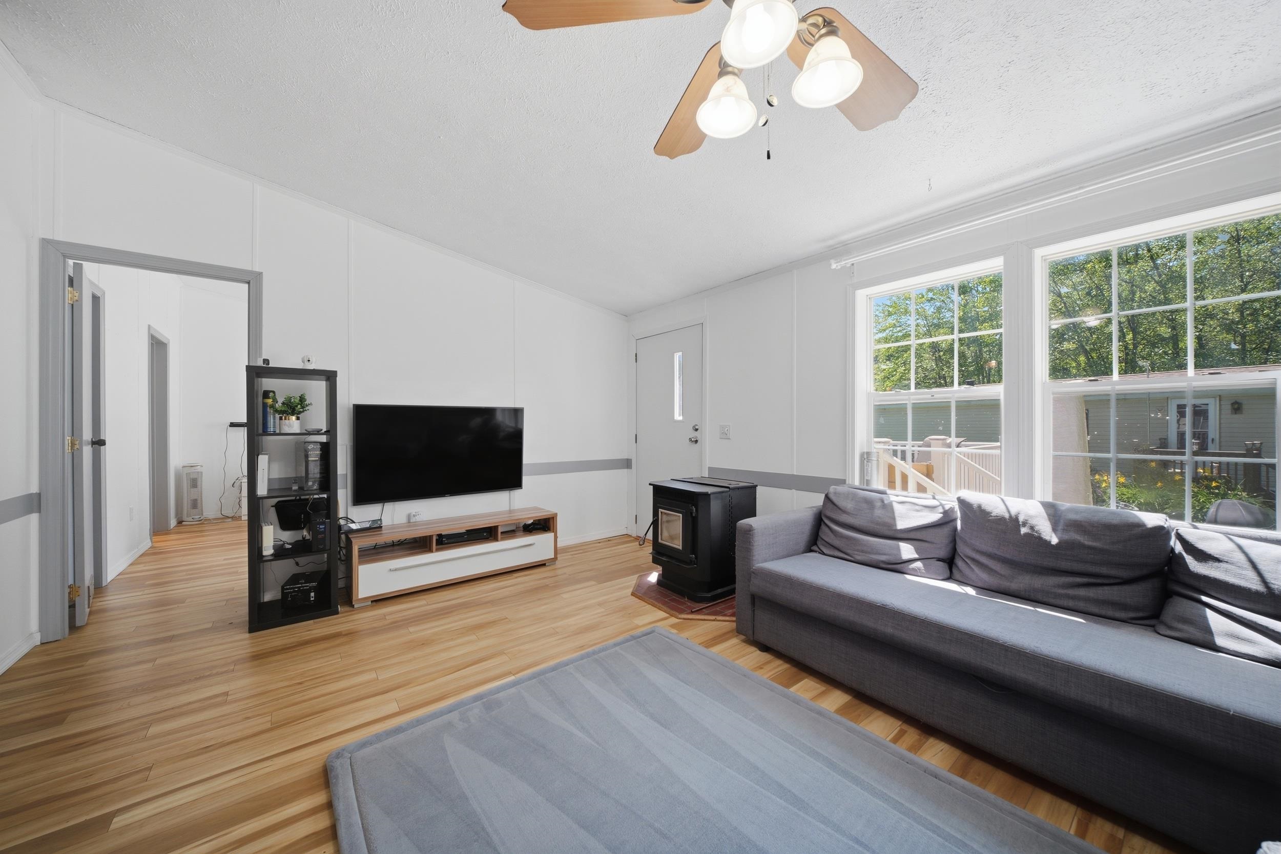 6 Marilyn Drive Property Photo 5