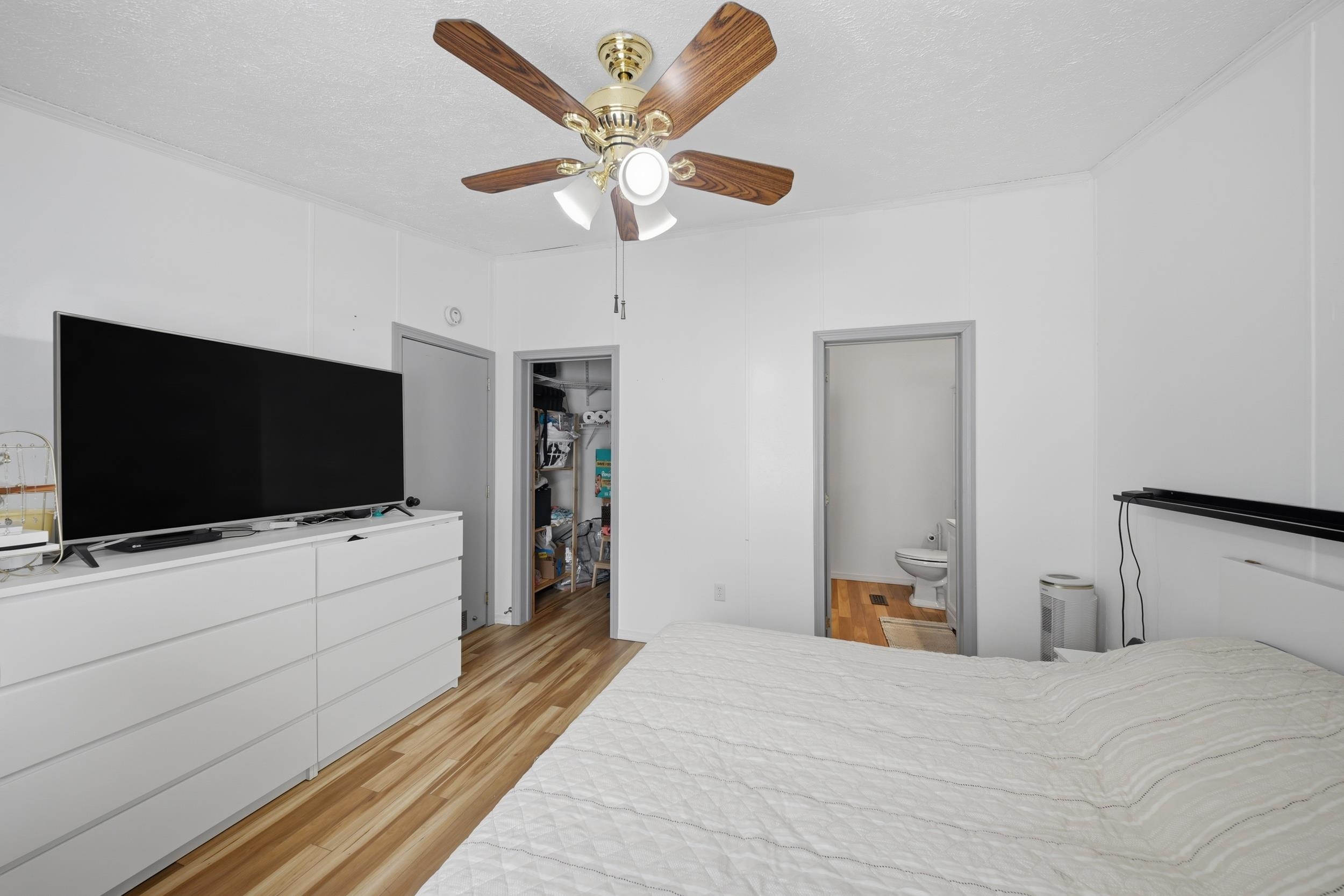 6 Marilyn Drive Property Photo 9