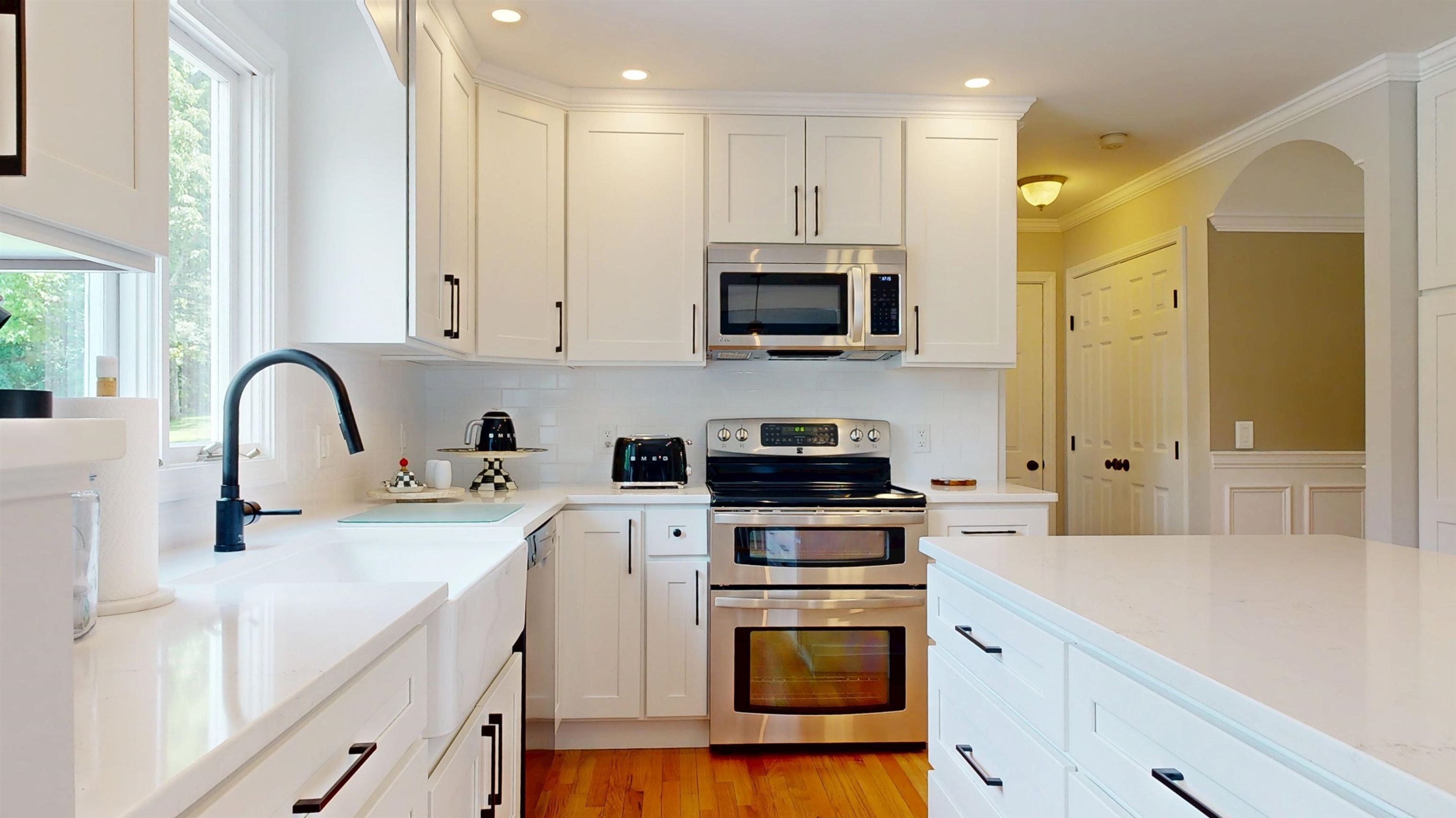 194 Harte Circle Property Photo 3