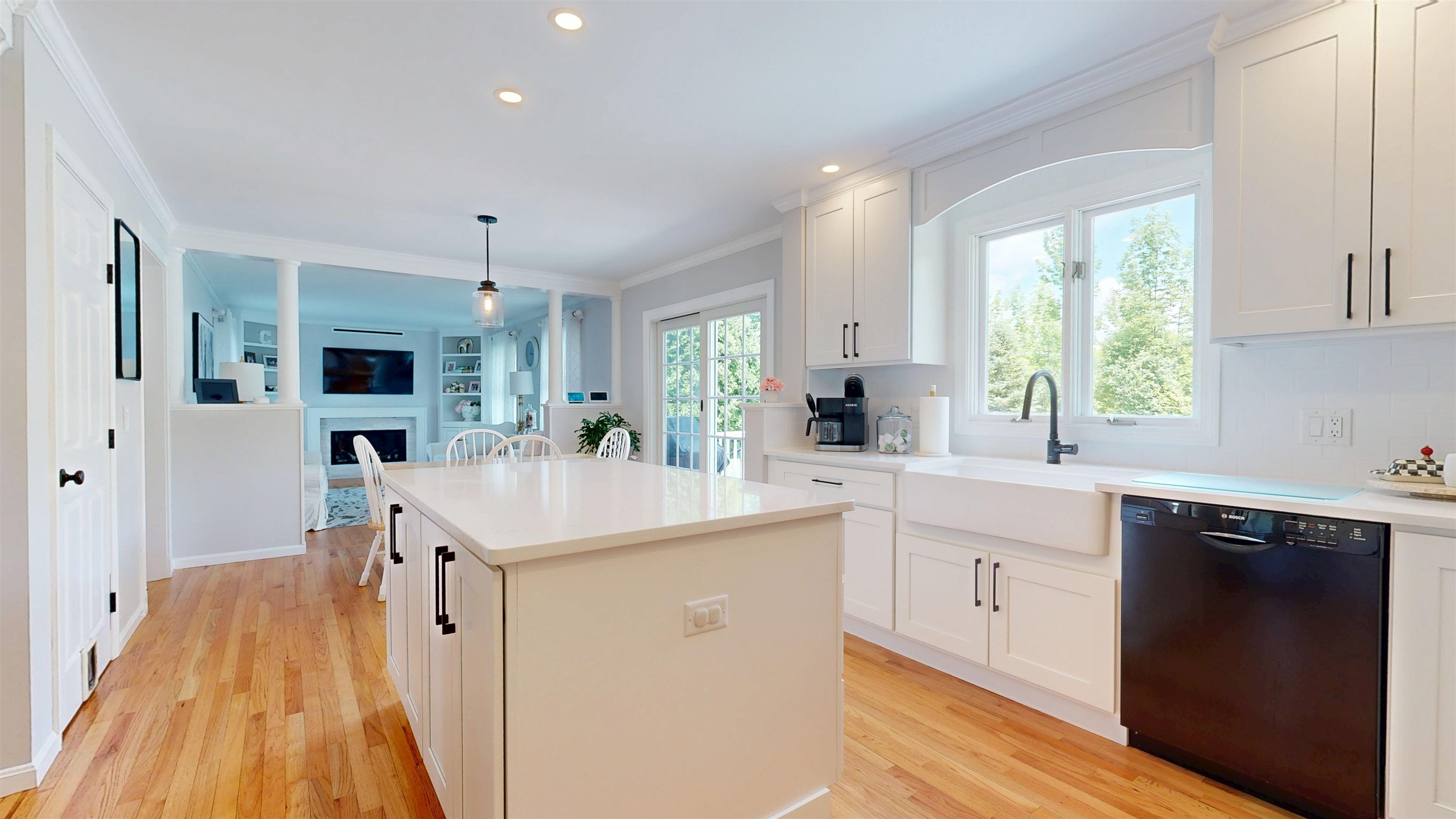 194 Harte Circle Property Photo 4