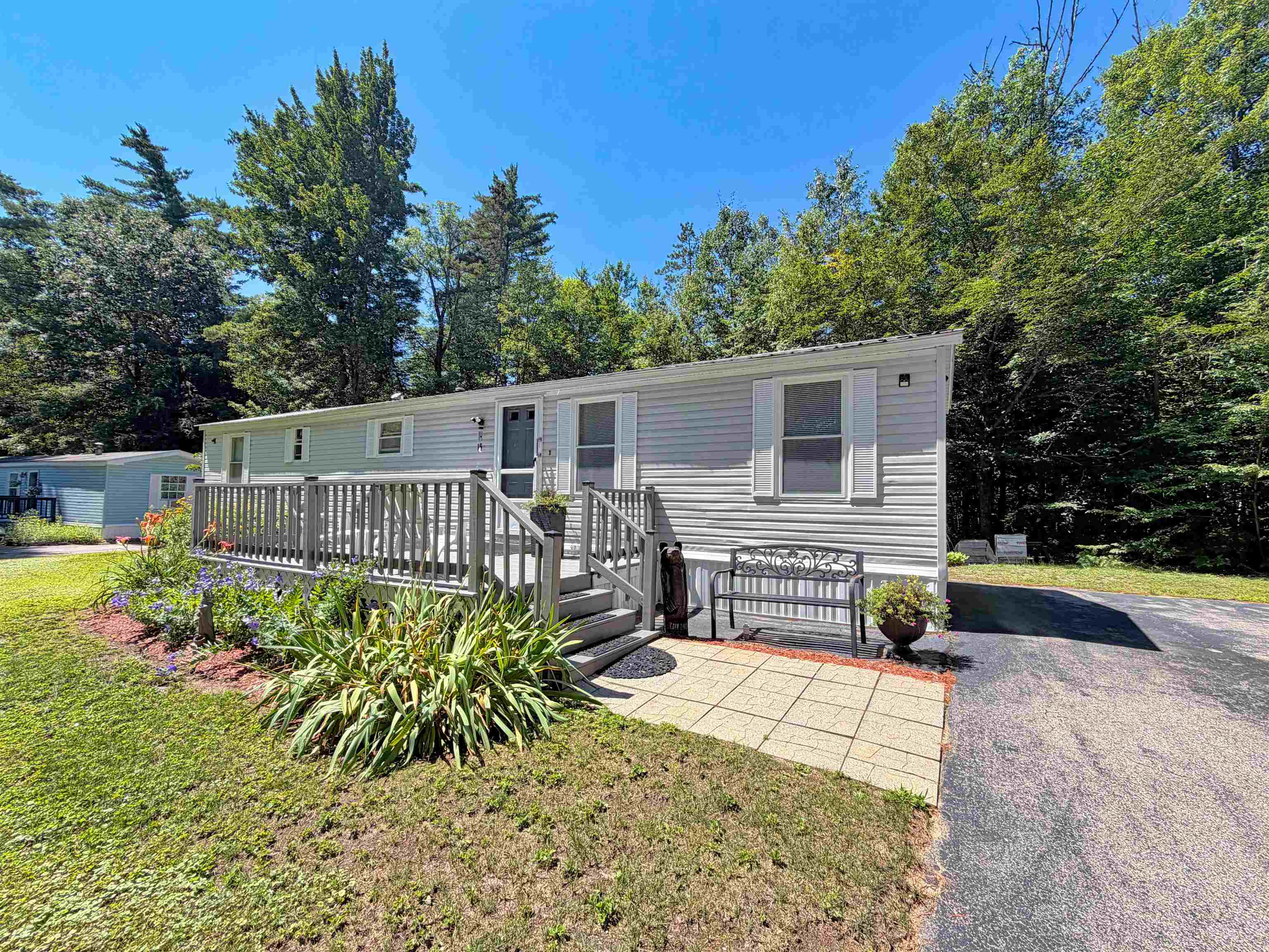15 Loon Mountain Lane Property Photo 1