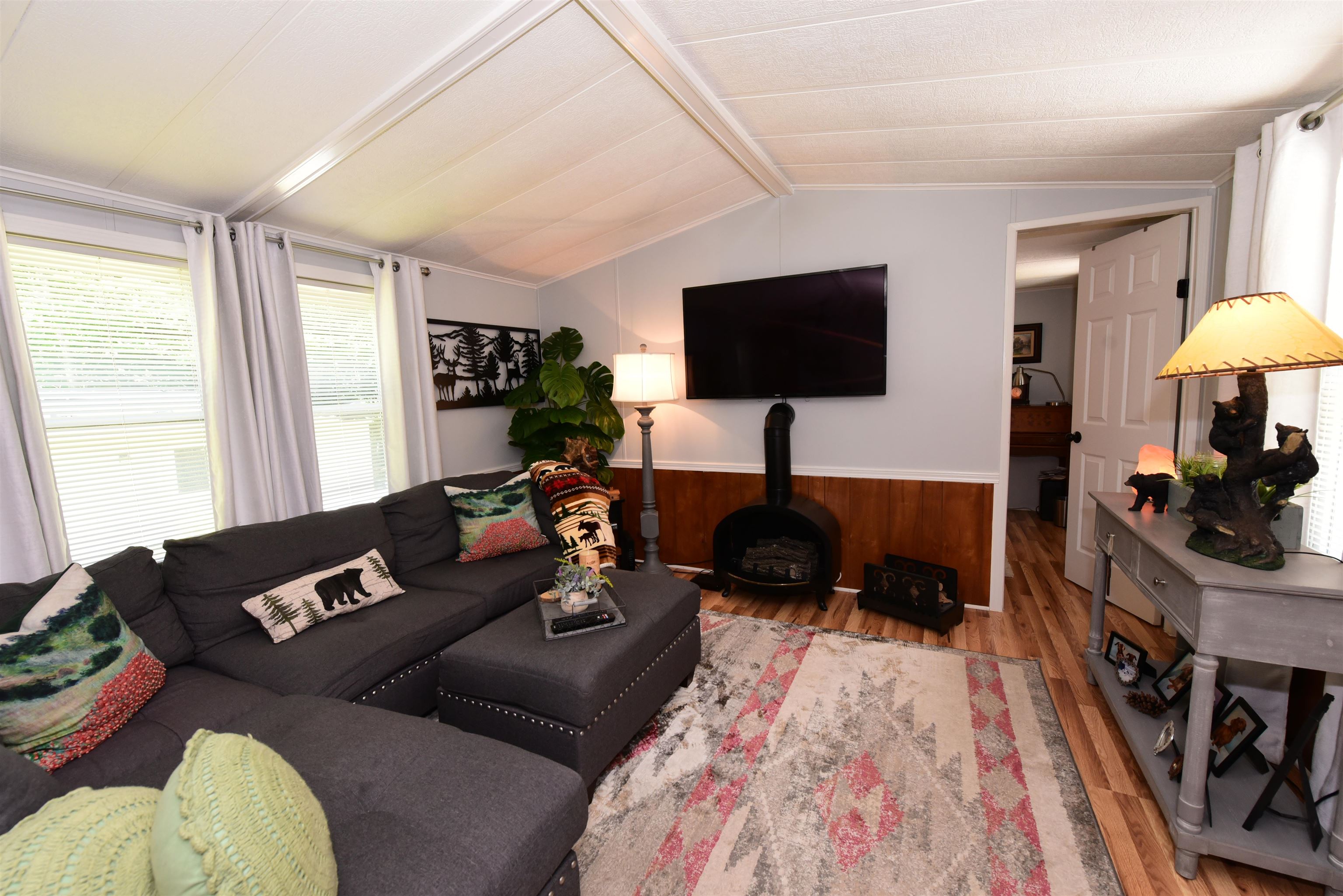 15 Loon Mountain Lane Property Photo 11