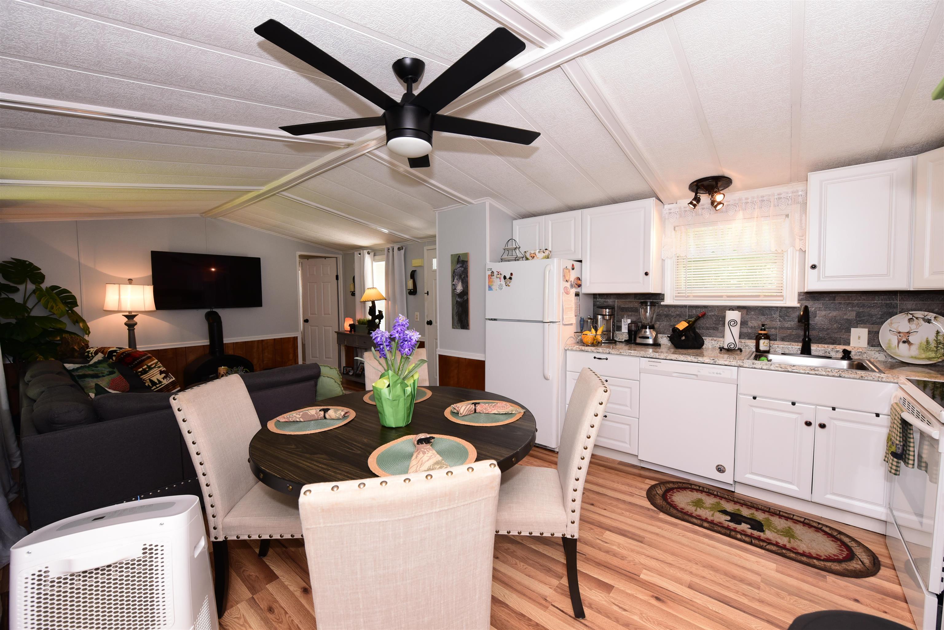 15 Loon Mountain Lane Property Photo 17