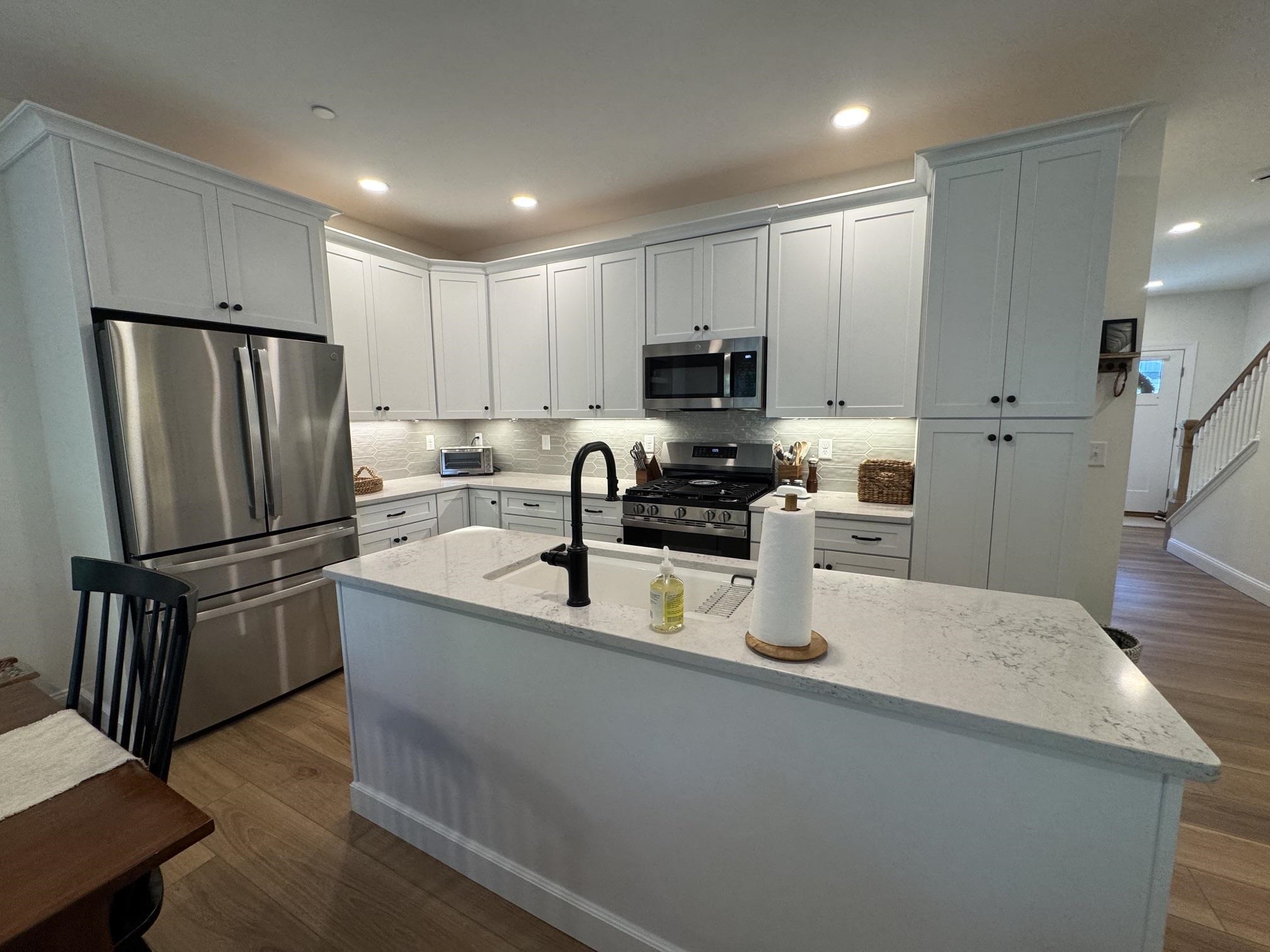 1b Dearborn Circle Property Photo 2