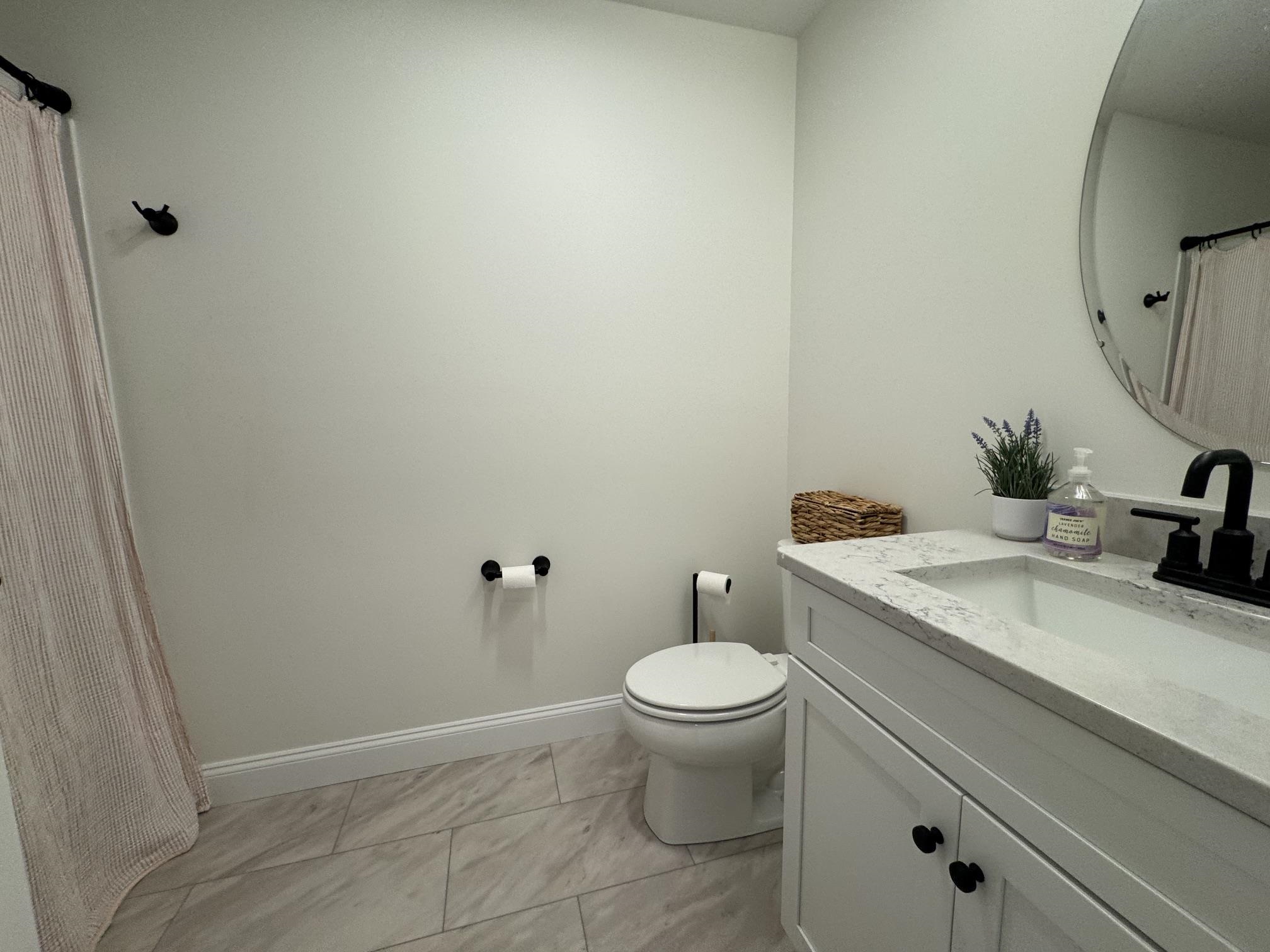 1b Dearborn Circle Property Photo 13