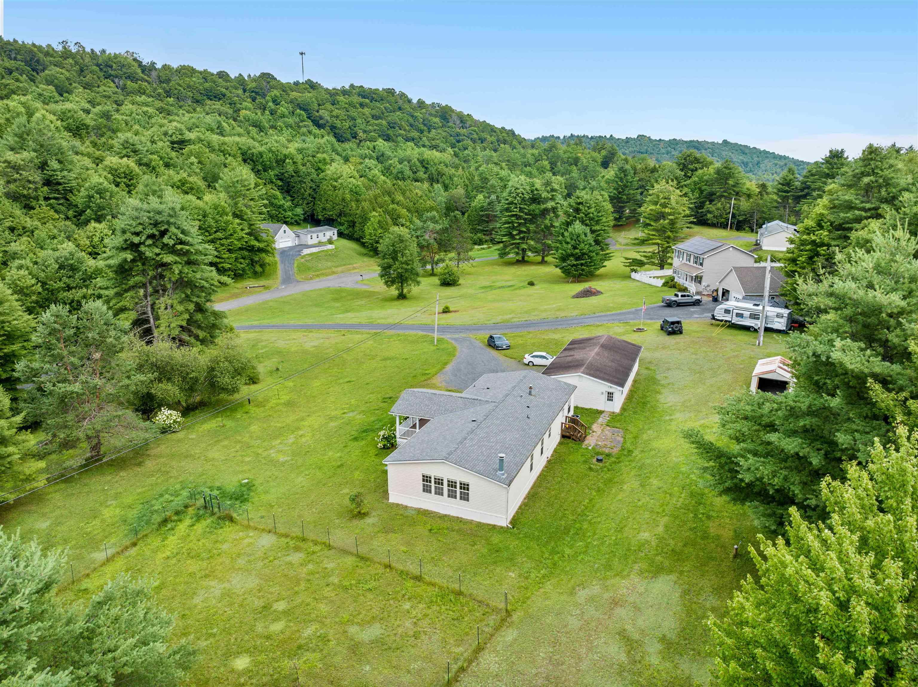 142 Soucy Lane Property Photo 4