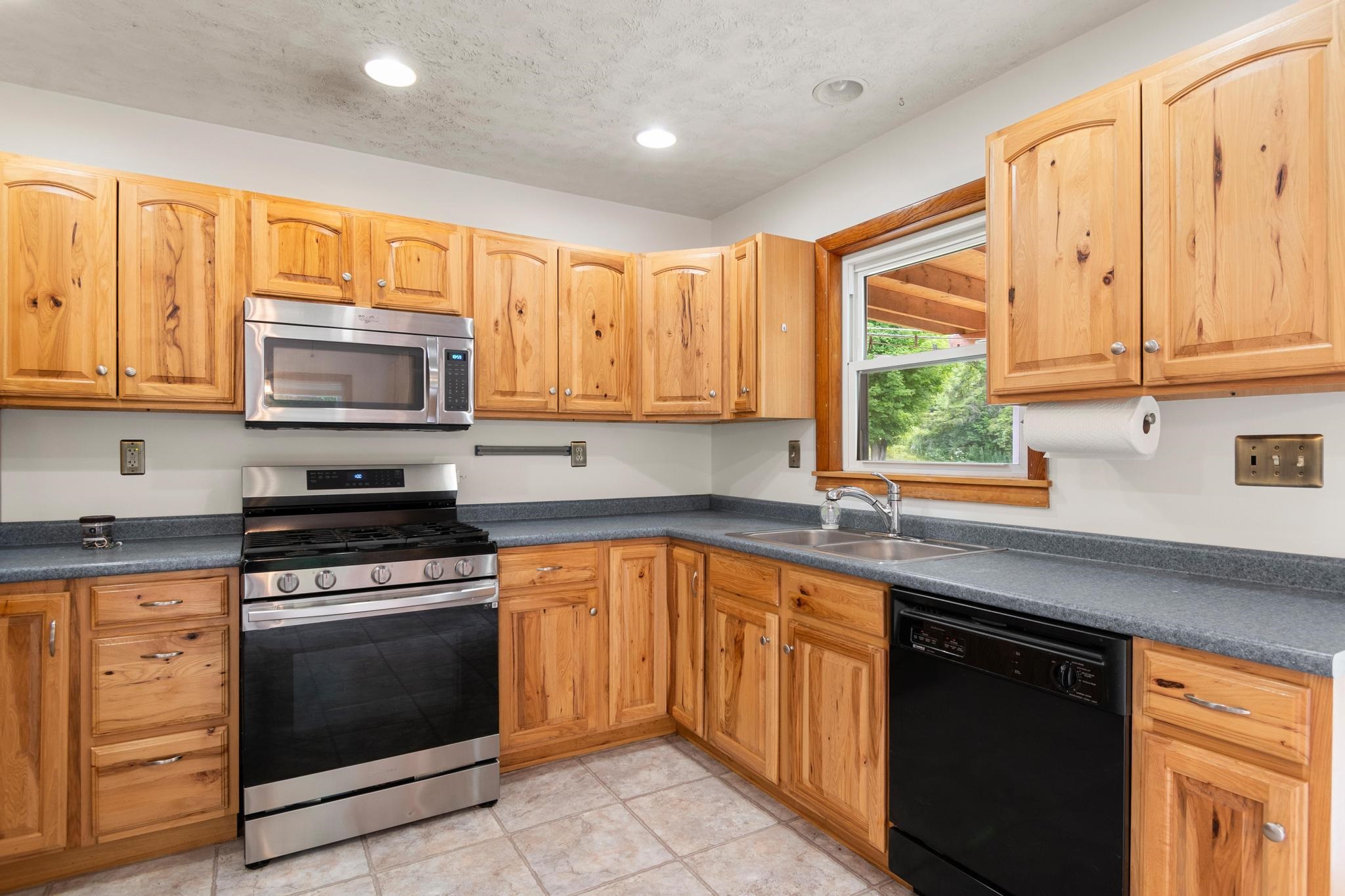 207 Lee River Road Property Photo 11