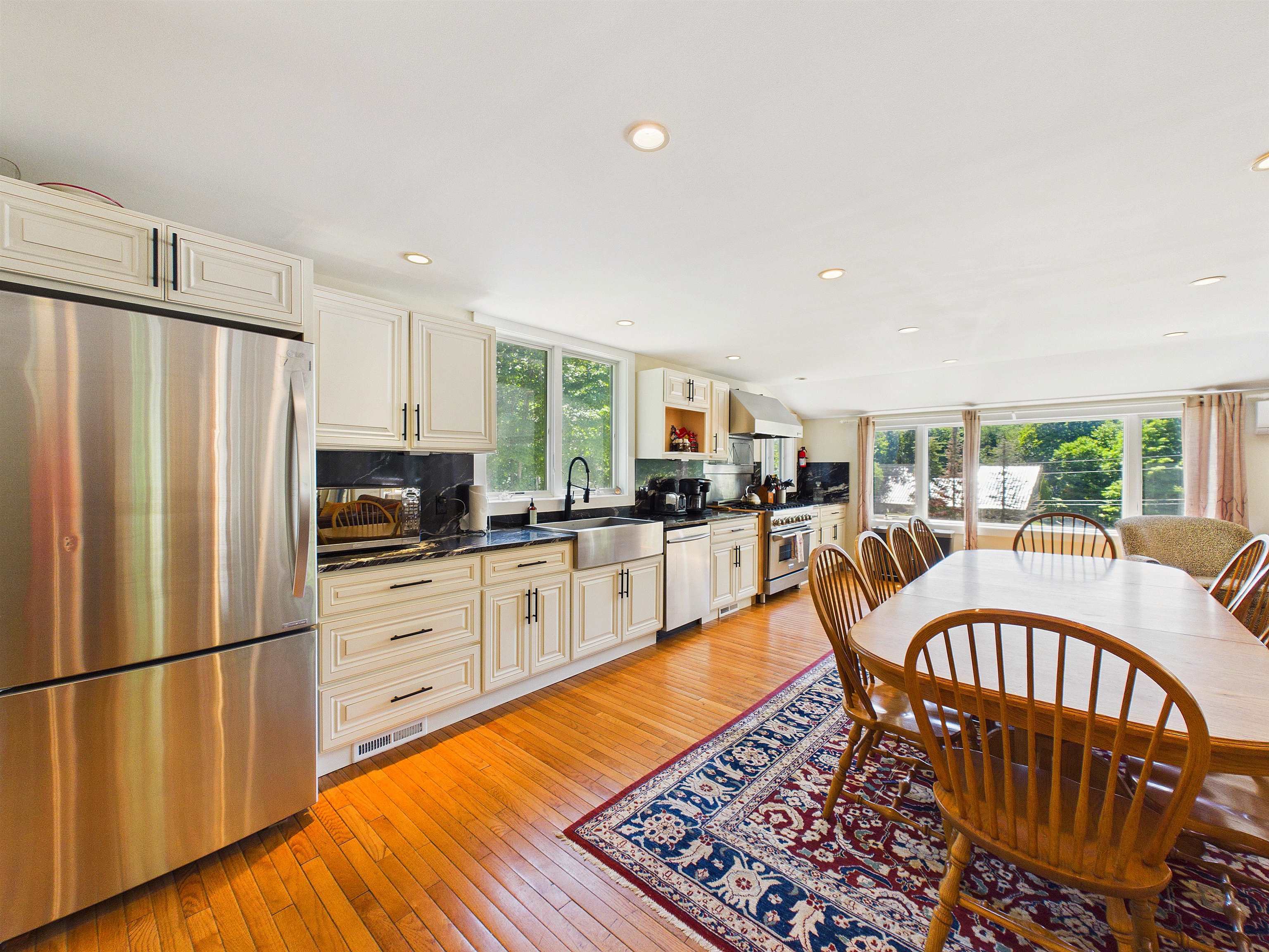 300 Trailside Drive Property Photo 11