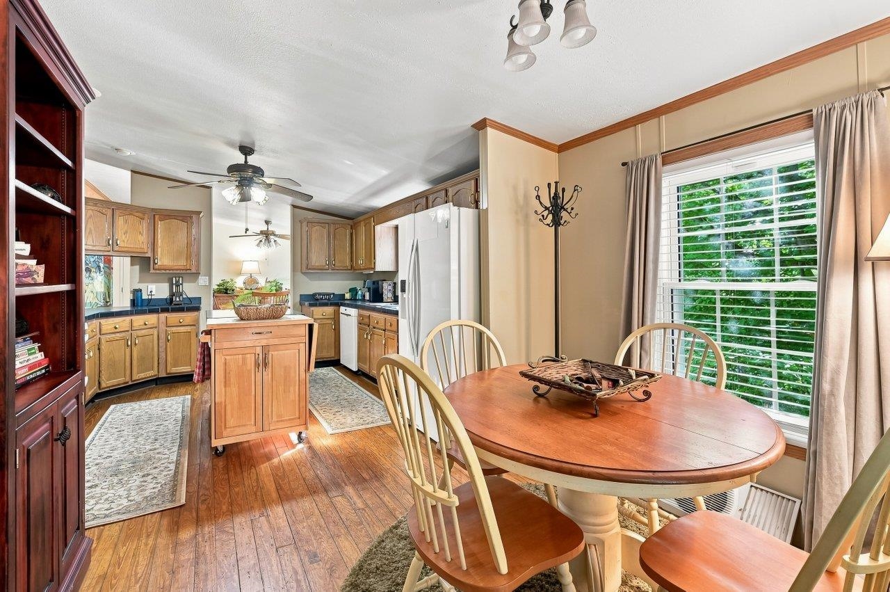 32 Hawaii Lane Property Photo 10