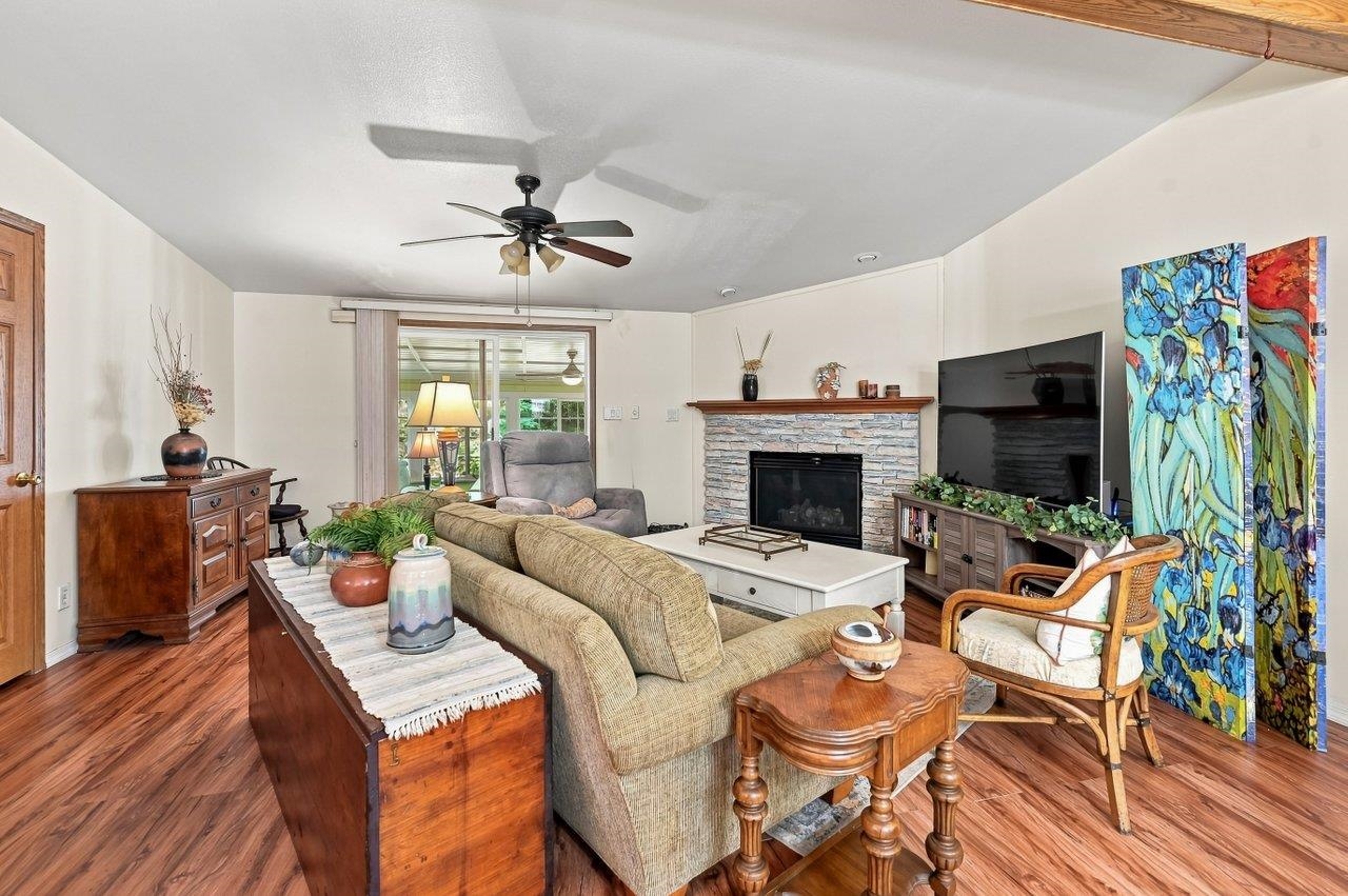 32 Hawaii Lane Property Photo 16