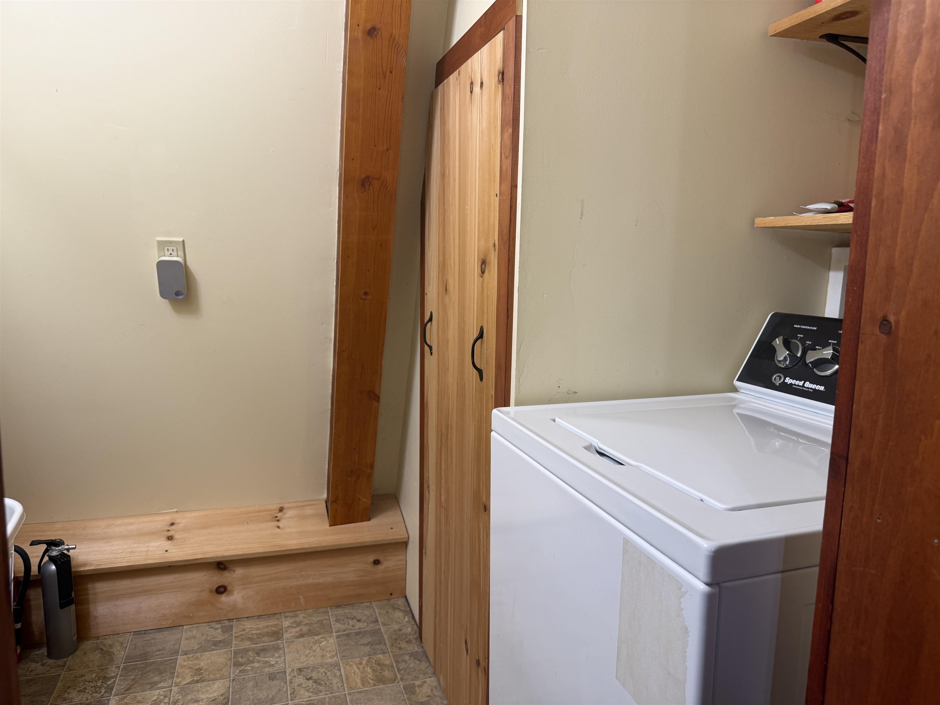 395 Valley Road Property Photo 13