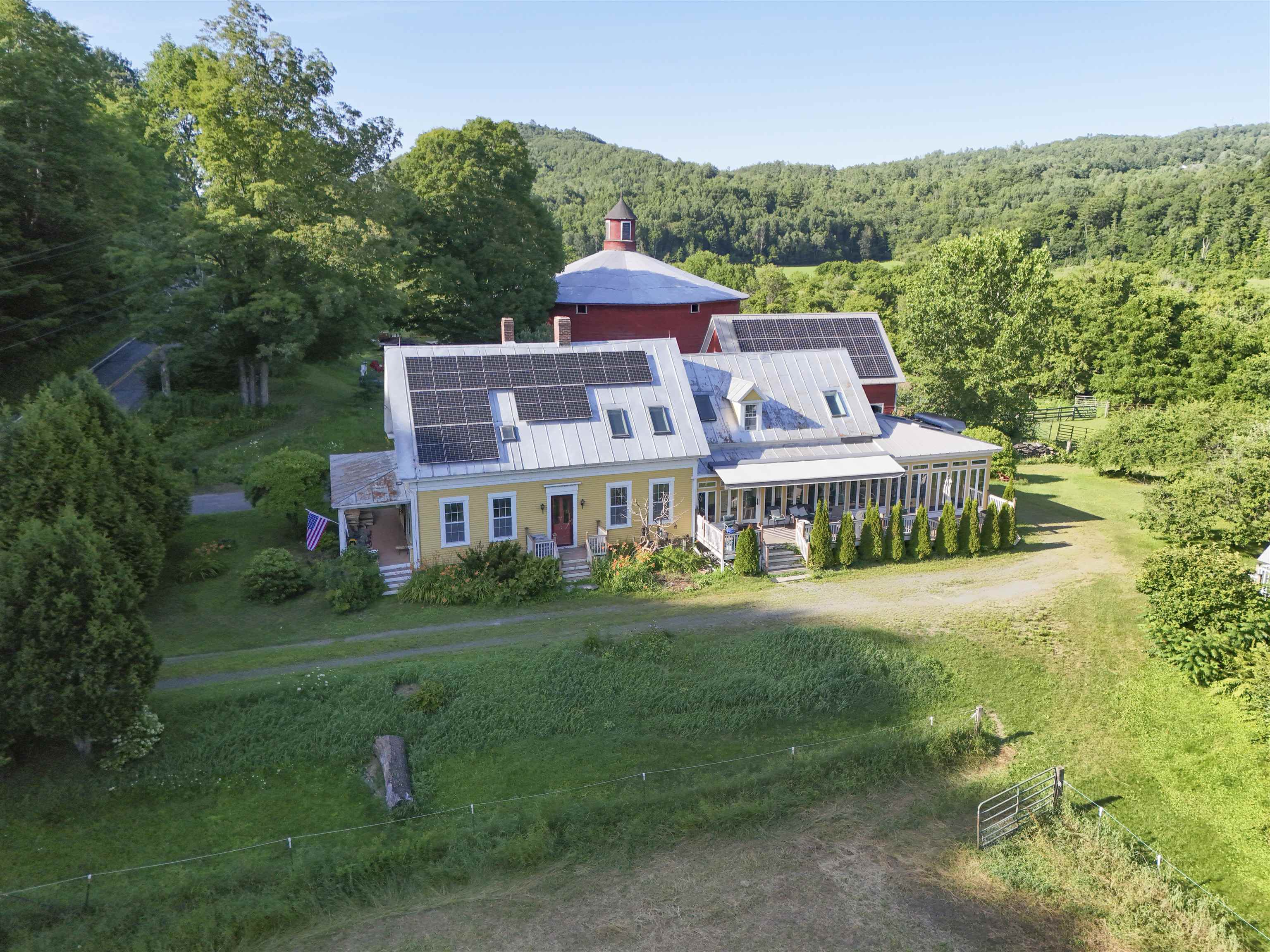 1740 Us Route 5 North Property Photo 1