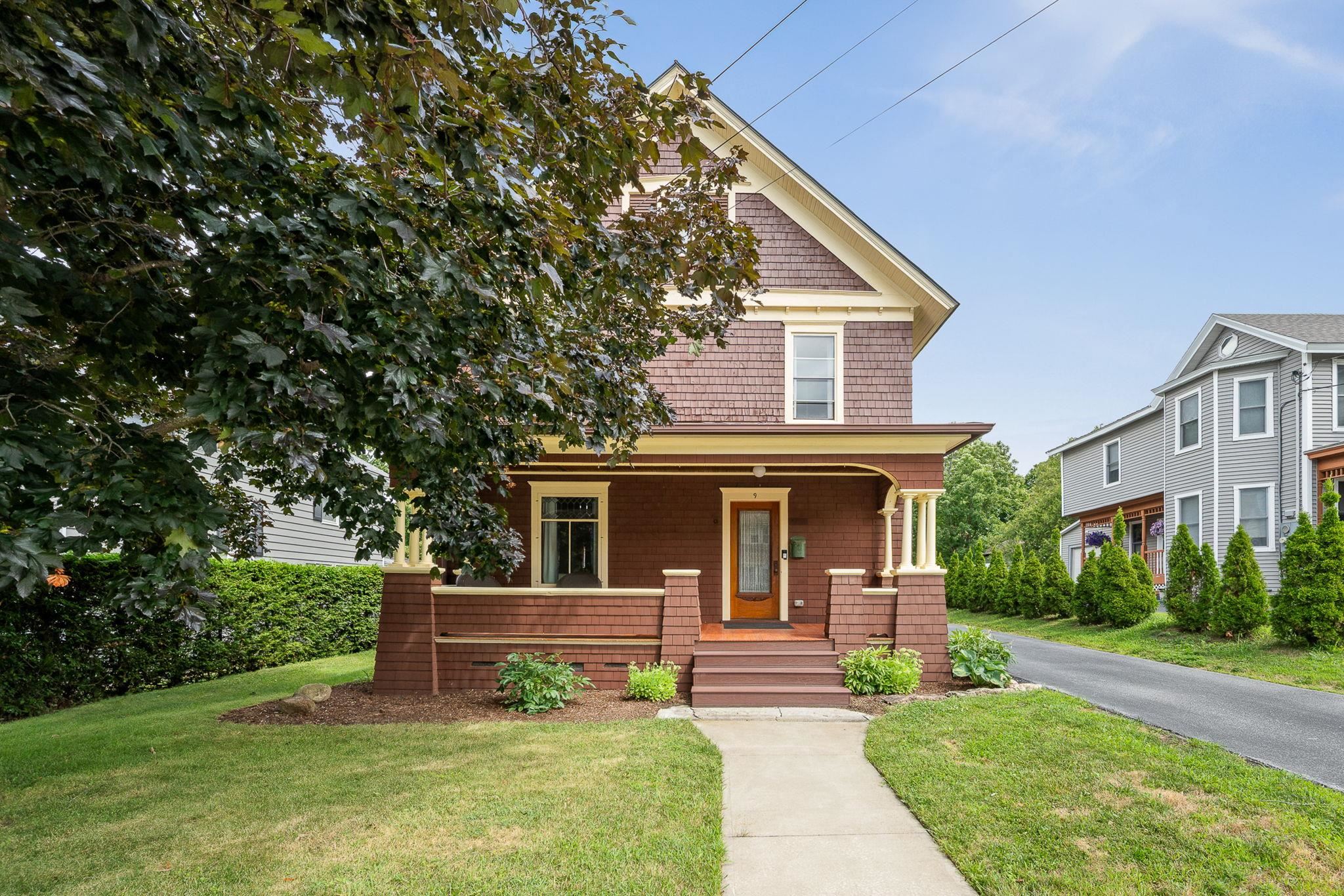 9 Brainerd Street Property Photo 2