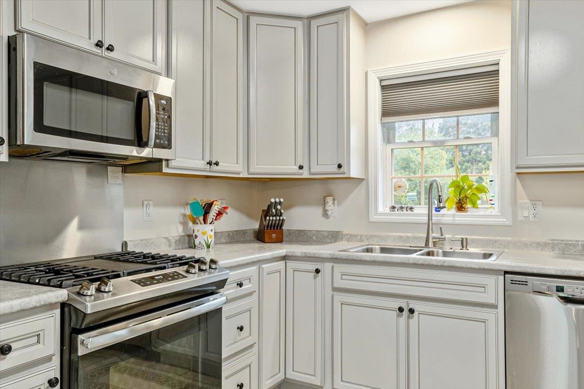 38 Boone Drive Property Photo 5