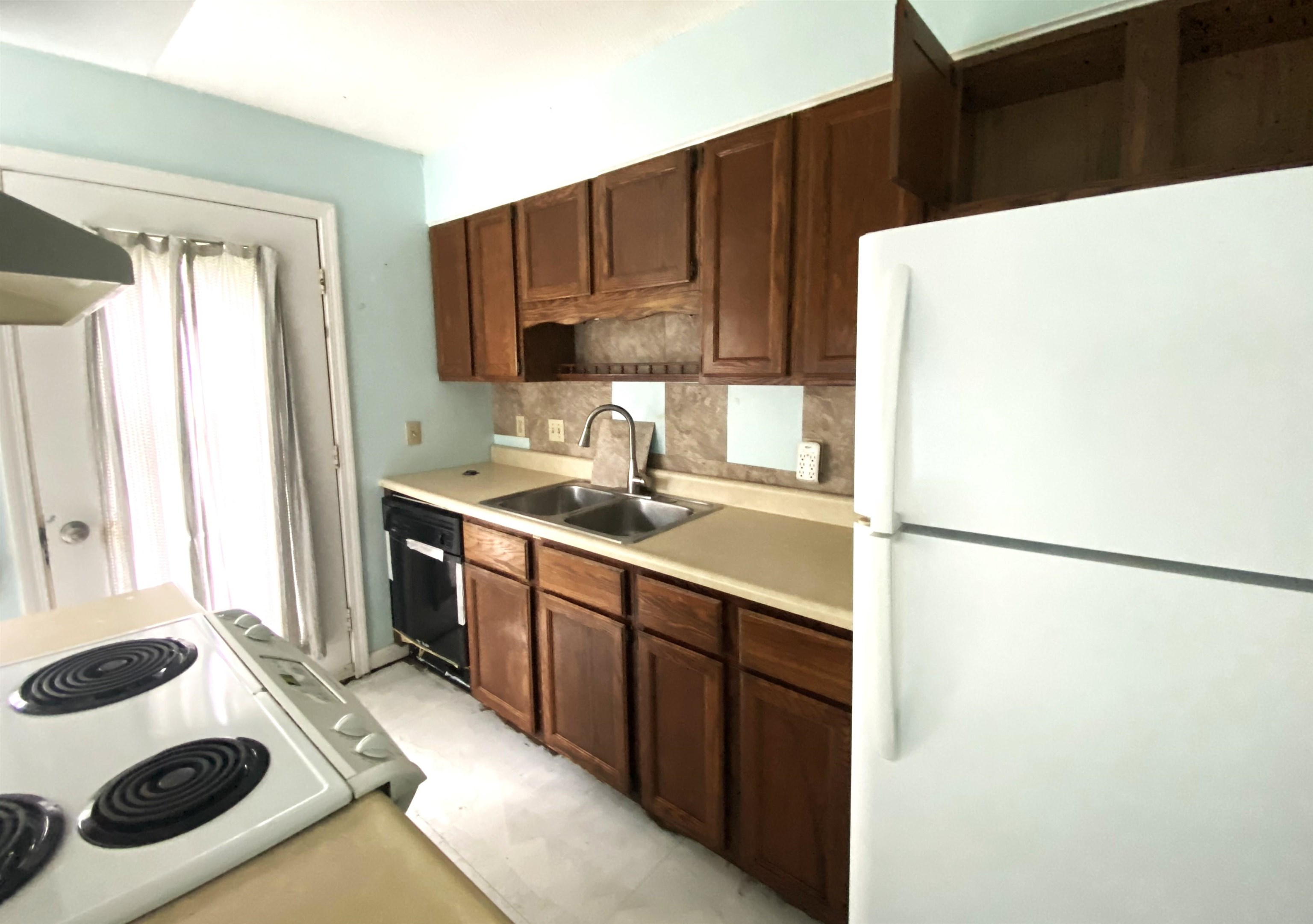3 Woodbridge Lane Property Photo 7