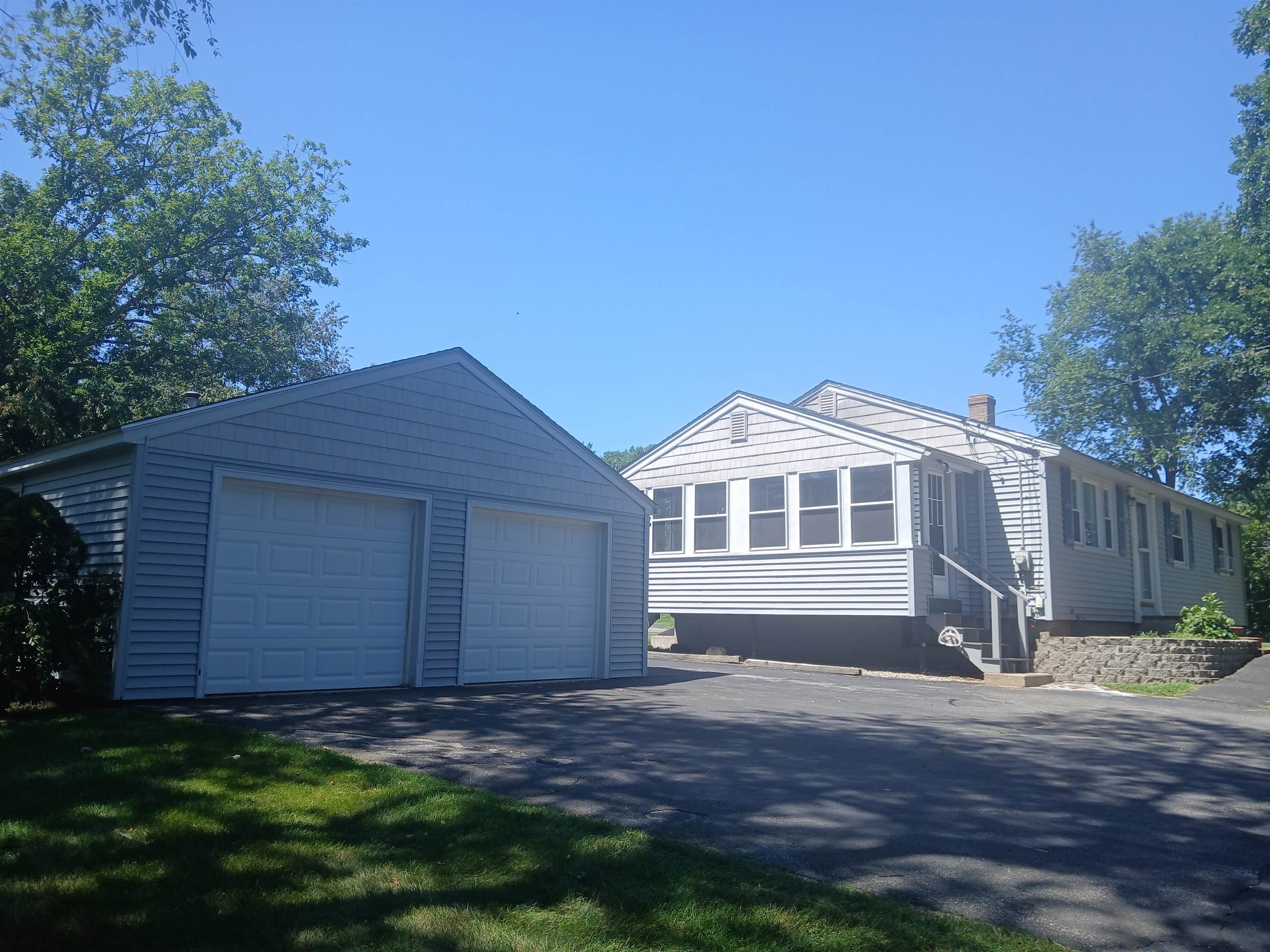 33 General Pulaski Drive Property Photo 2