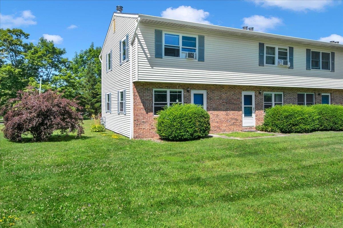 76 Shirley Circle Property Photo 3