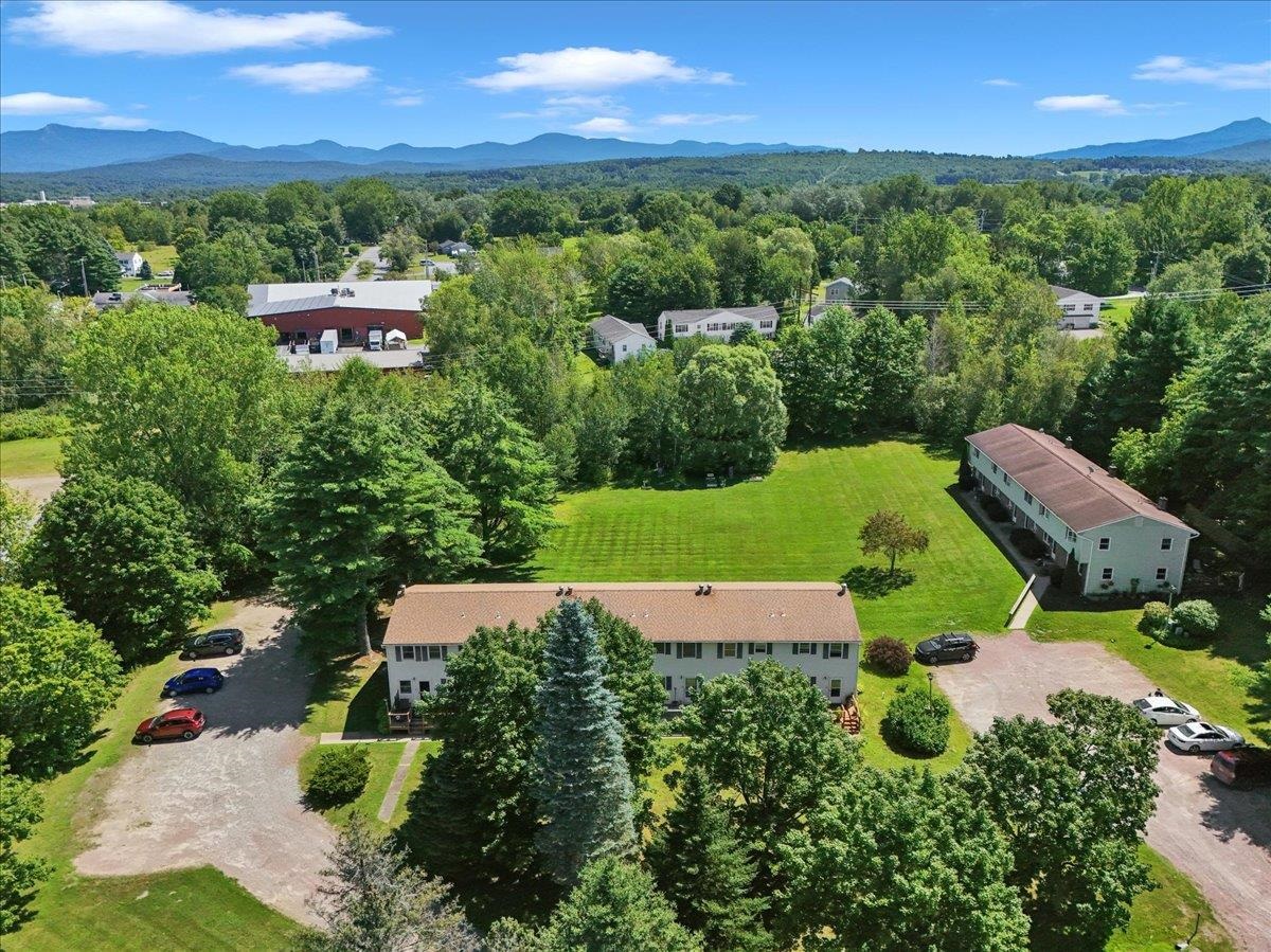 76 Shirley Circle Property Photo 4
