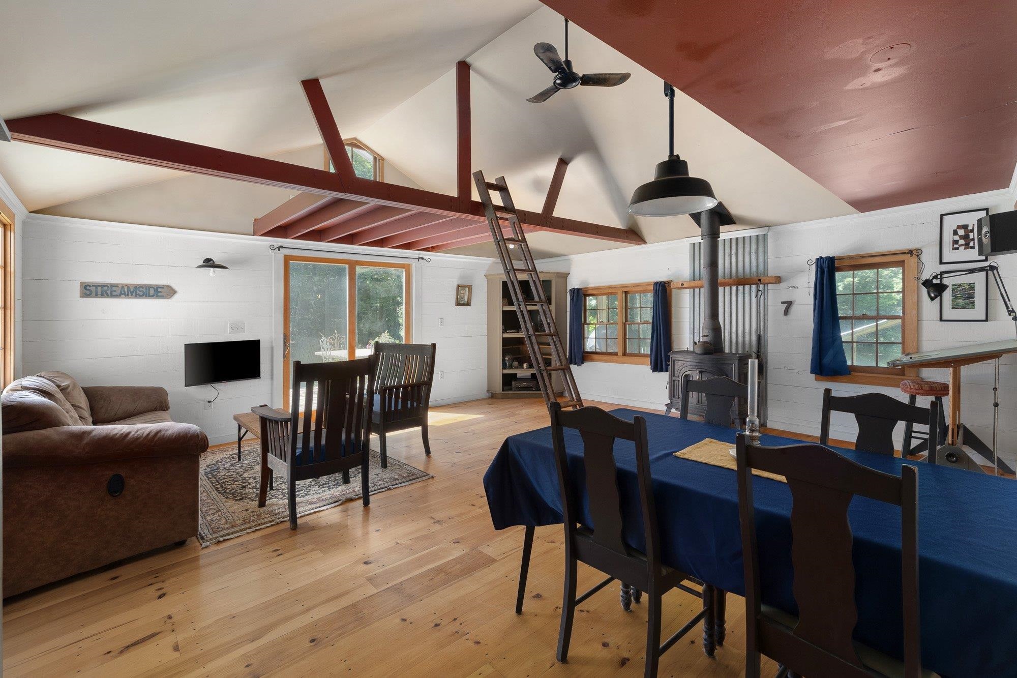 86 Deane Road Property Photo 17