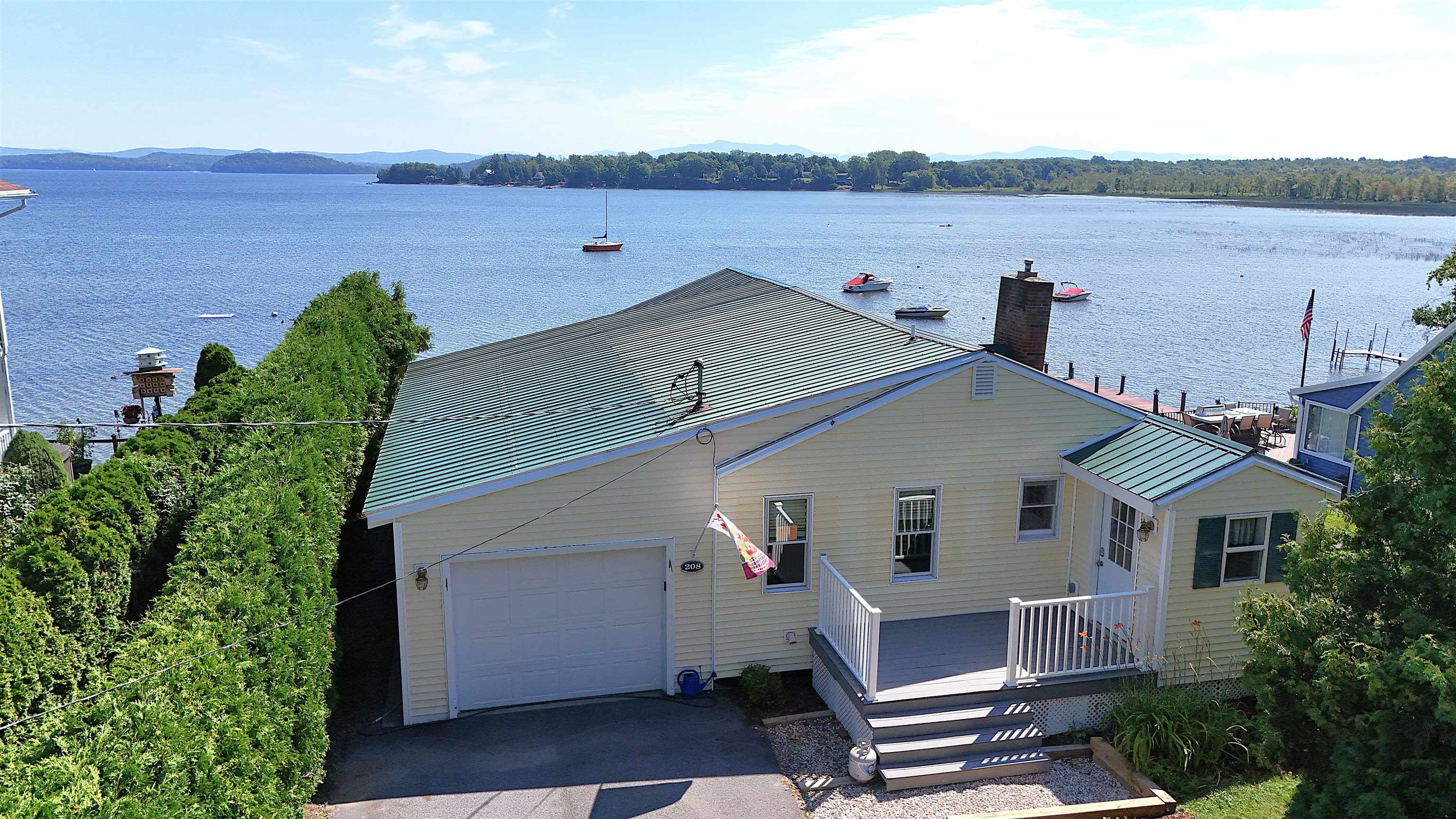 208 White Cap Road Property Photo 1