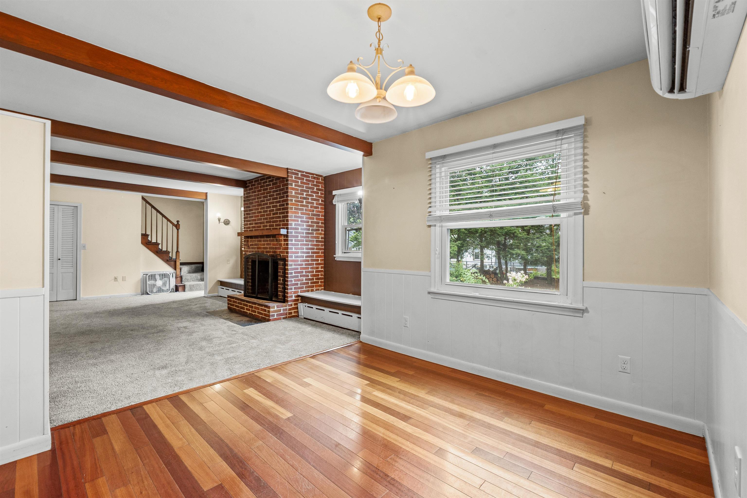 26 Lois Street Property Photo 5