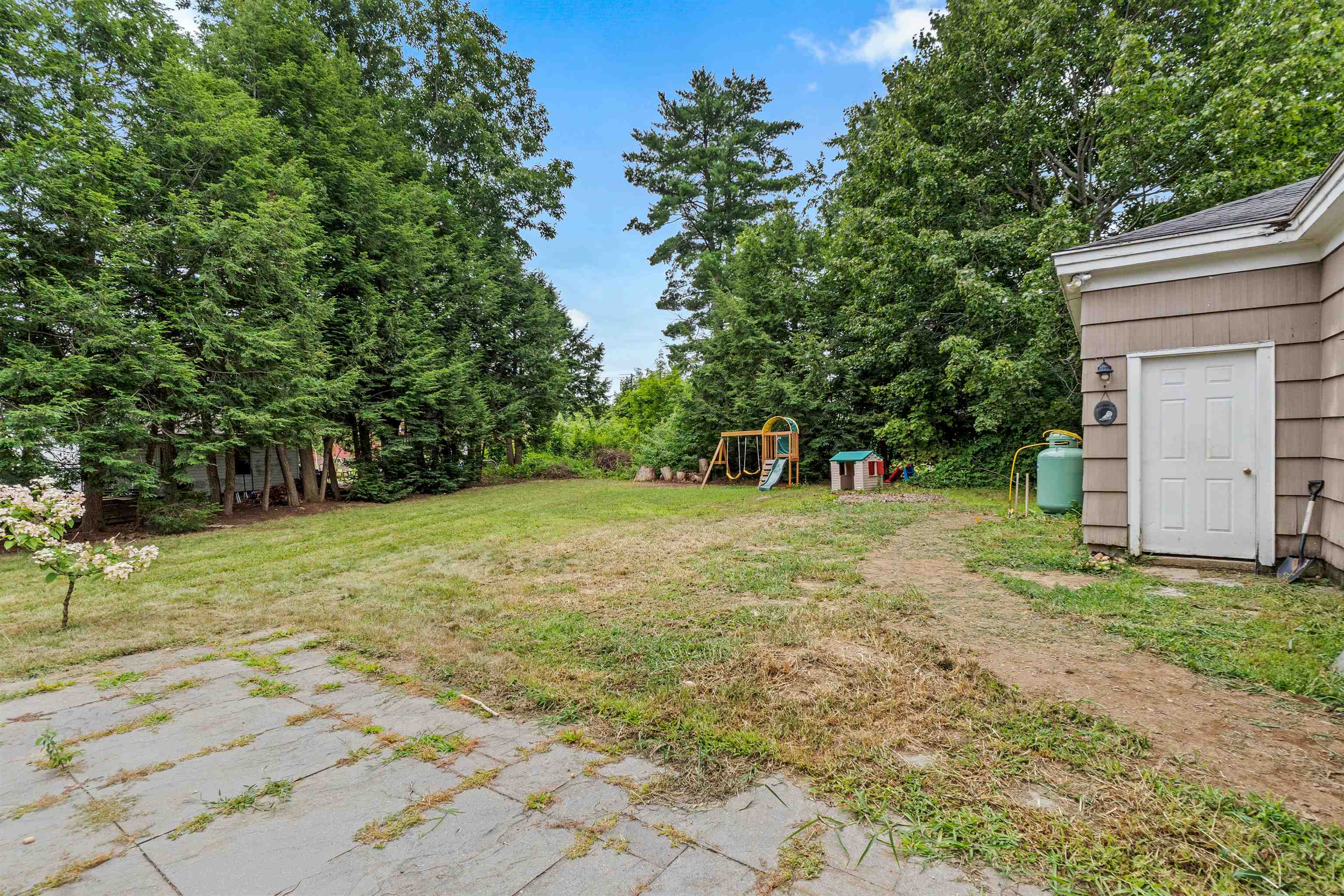 26 Lois Street Property Photo 25