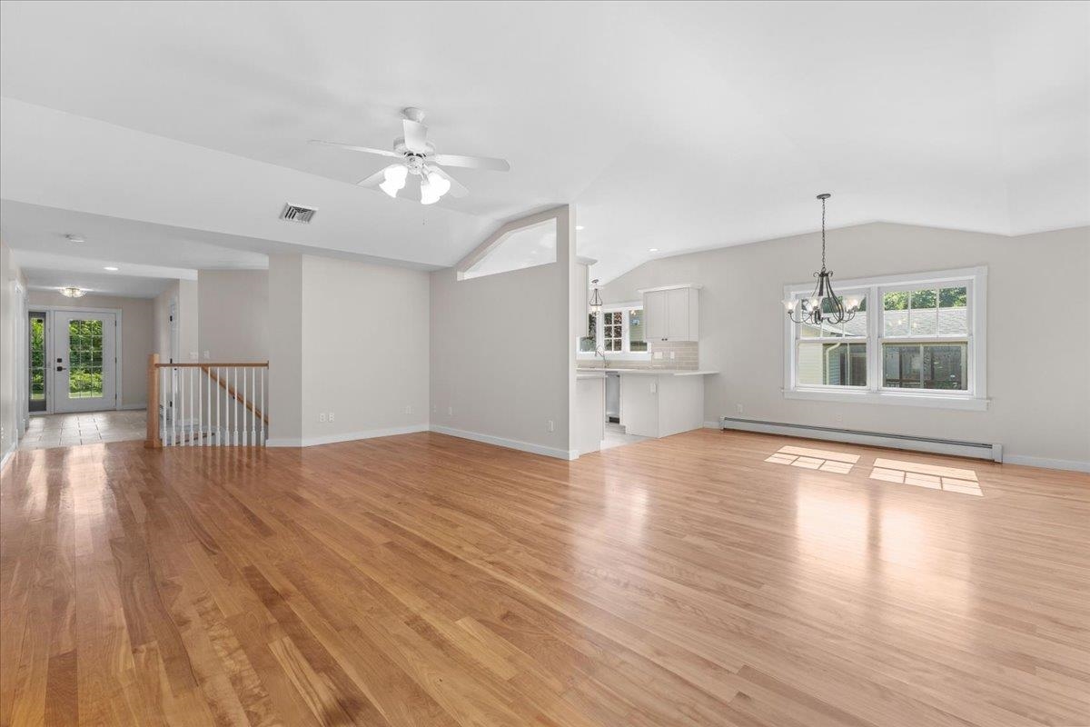 331 Bittersweet Circle Property Photo 12