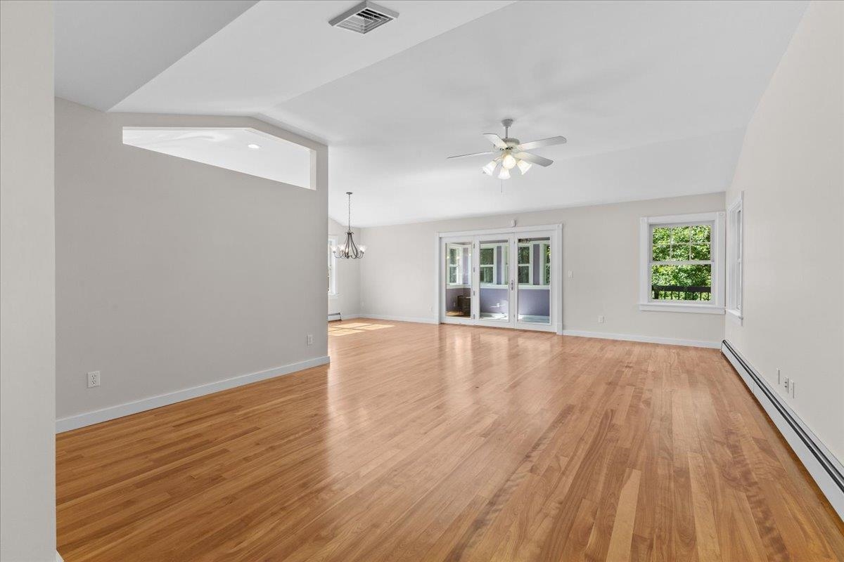 331 Bittersweet Circle Property Photo 14