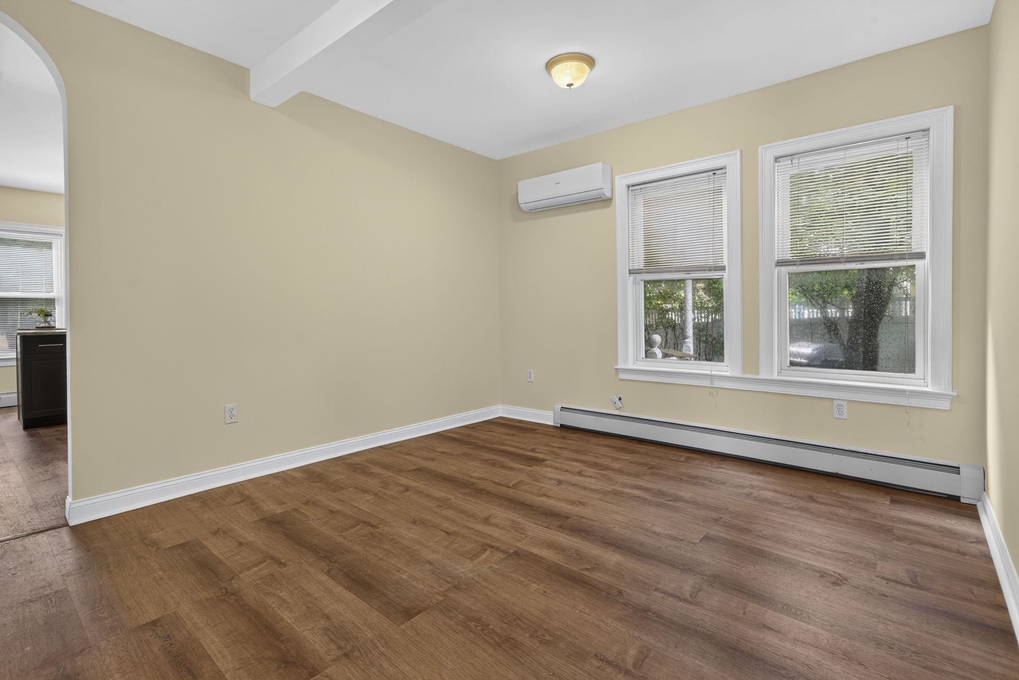 106 West Broadway Property Photo 10