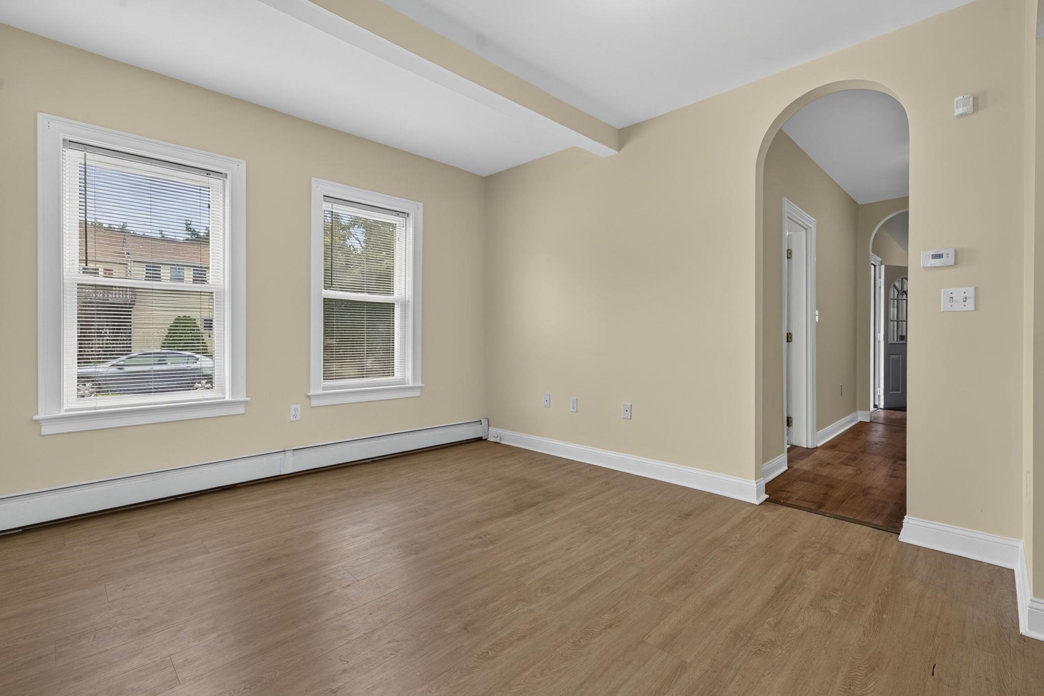 106 West Broadway Property Photo 15