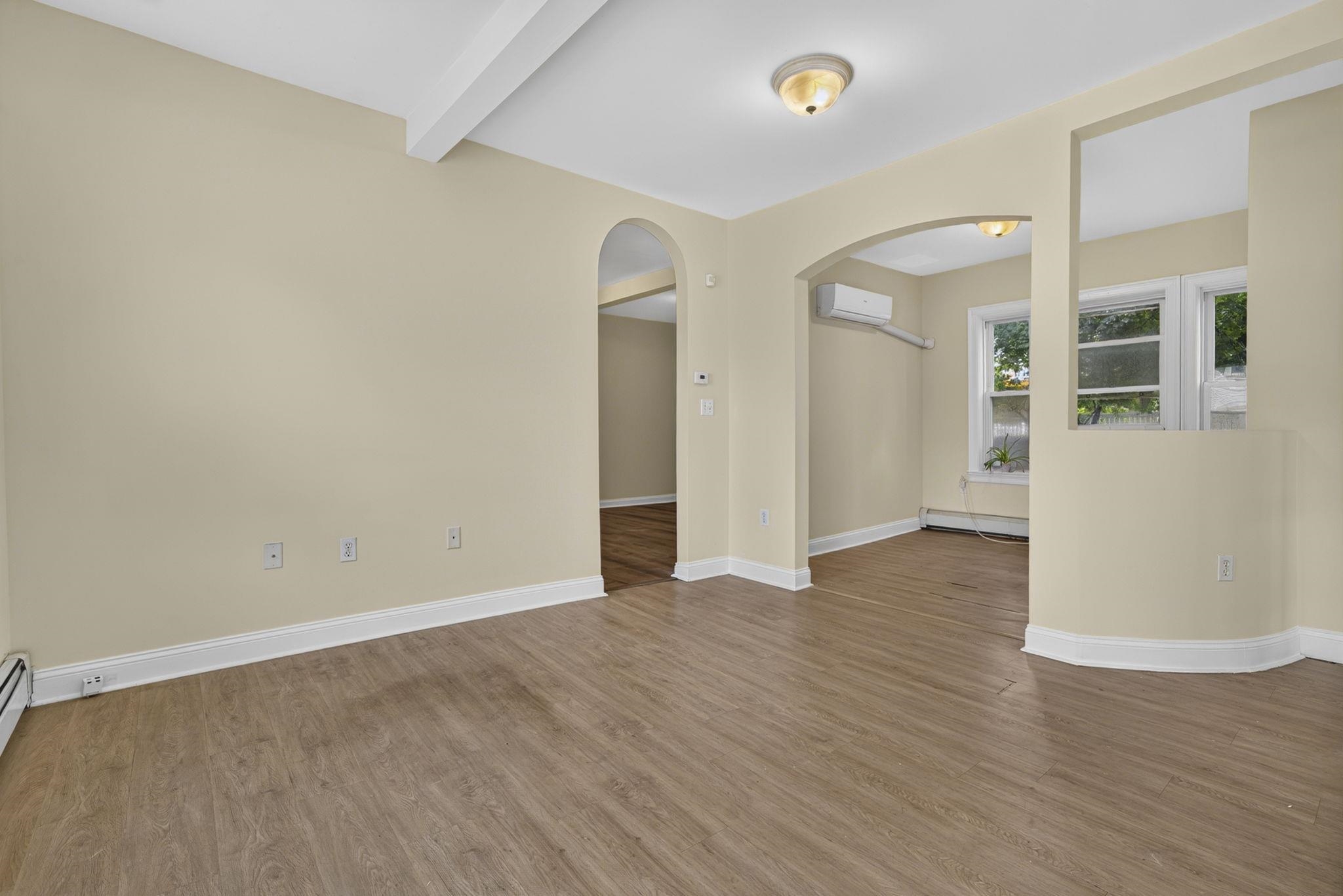 106 West Broadway Property Photo 16