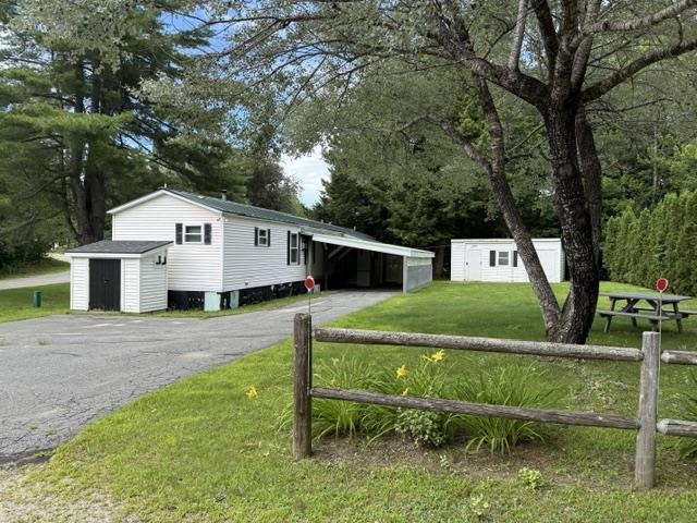 18 Tuckerville Parkway Property Photo 3