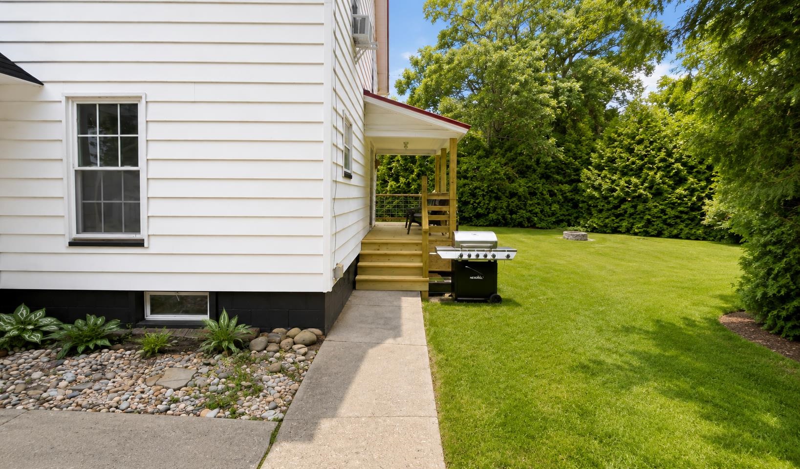 112 Harrison Avenue Property Photo 17