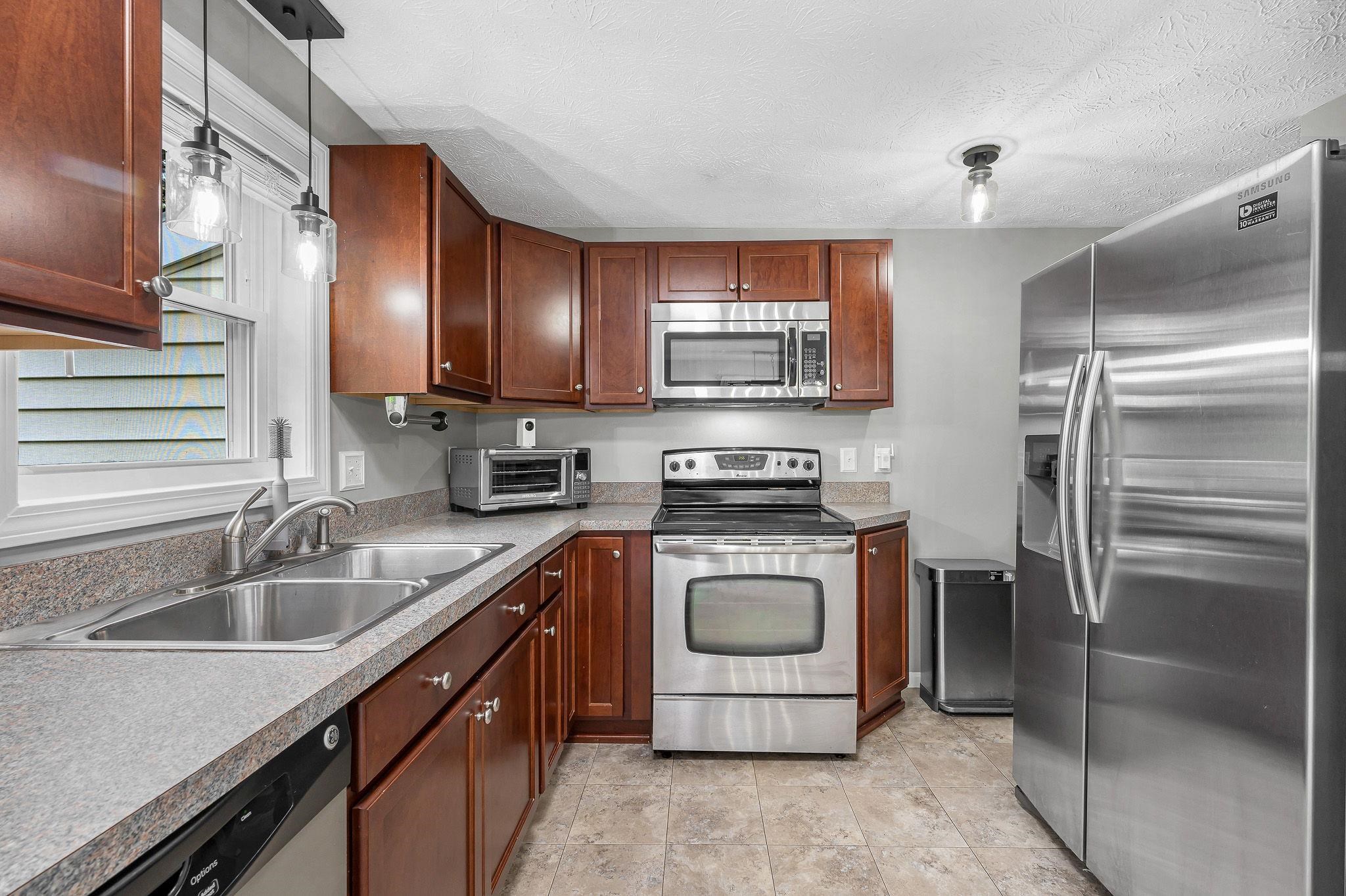 22 River Road Property Photo 14