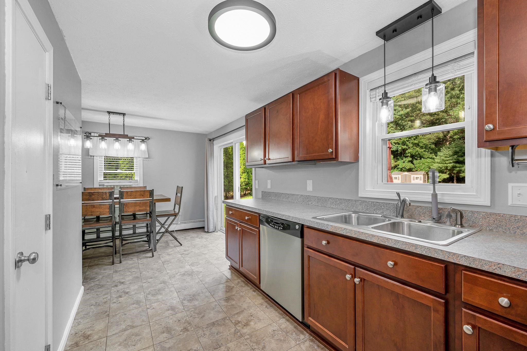 22 River Road Property Photo 15