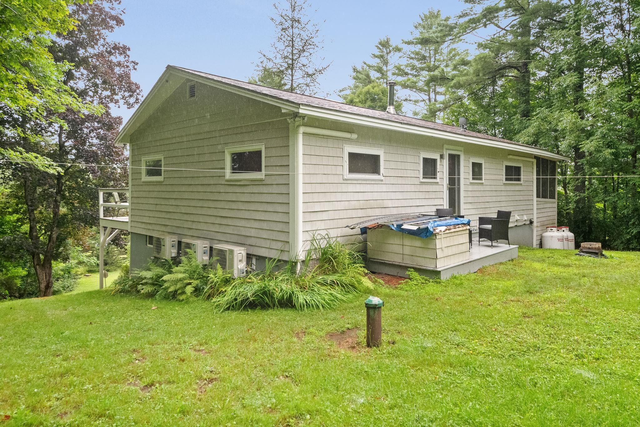 2082 Pucker Street Property Photo 4