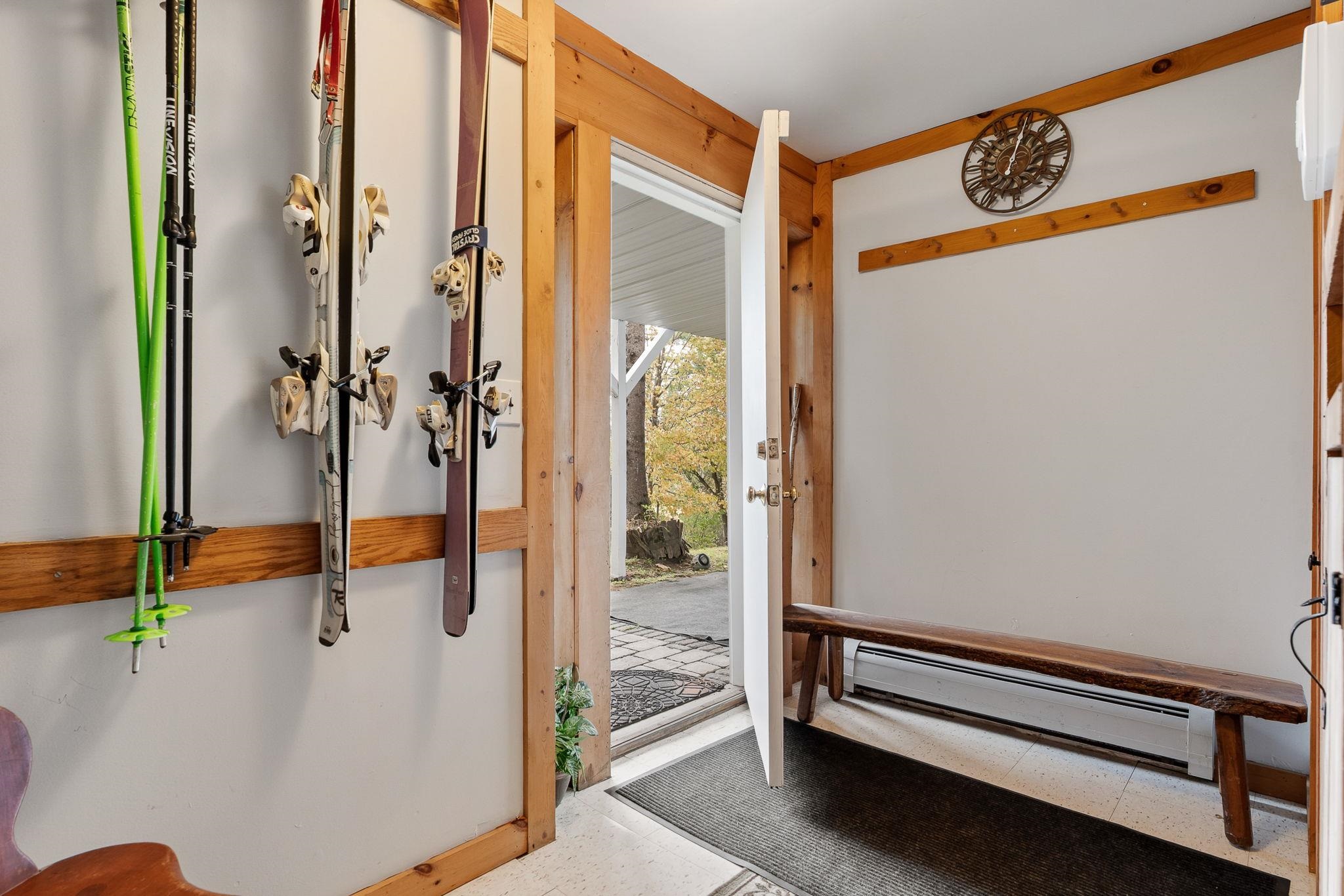 2082 Pucker Street Property Photo 6