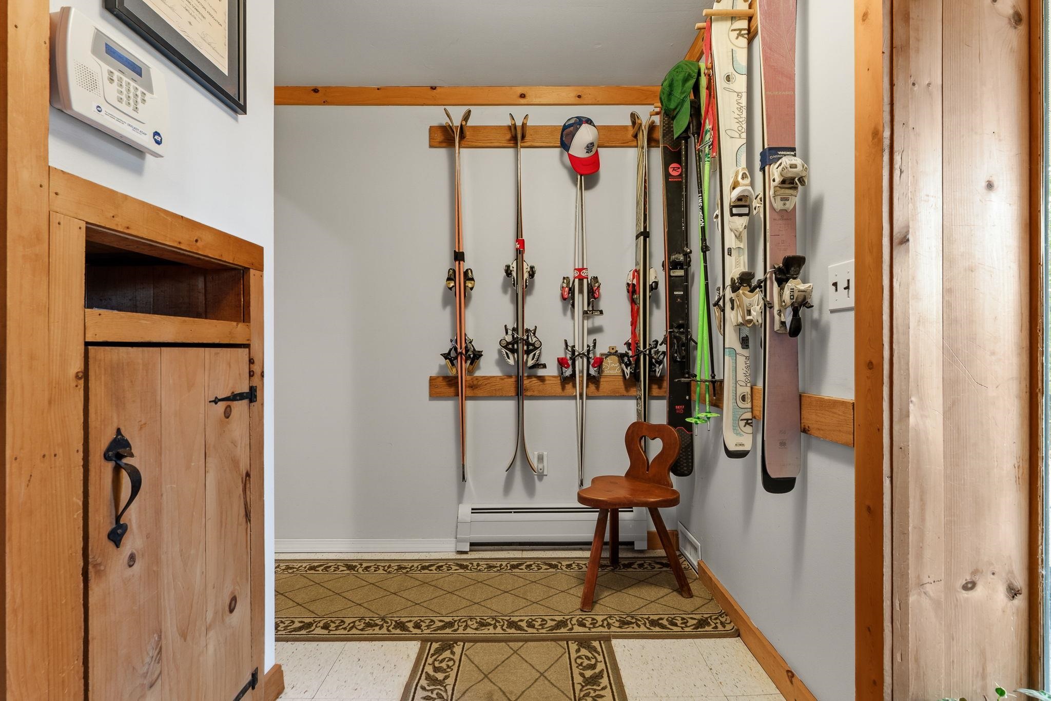 2082 Pucker Street Property Photo 7