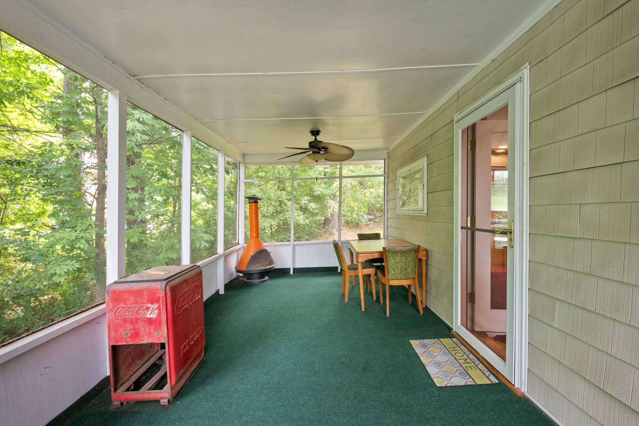 2082 Pucker Street Property Photo 9