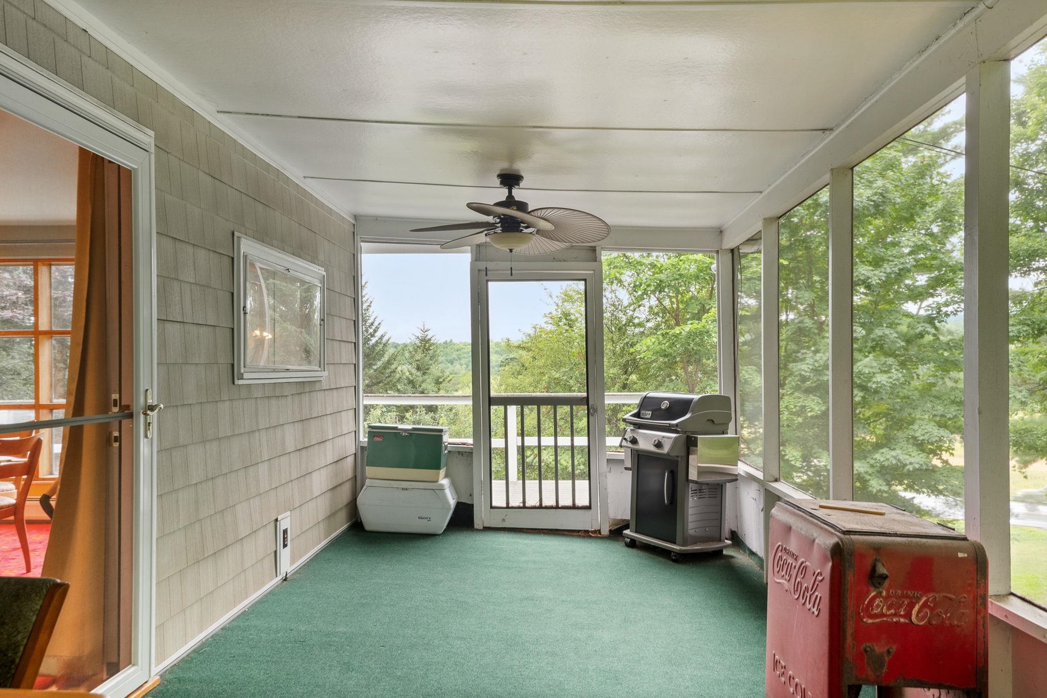 2082 Pucker Street Property Photo 10