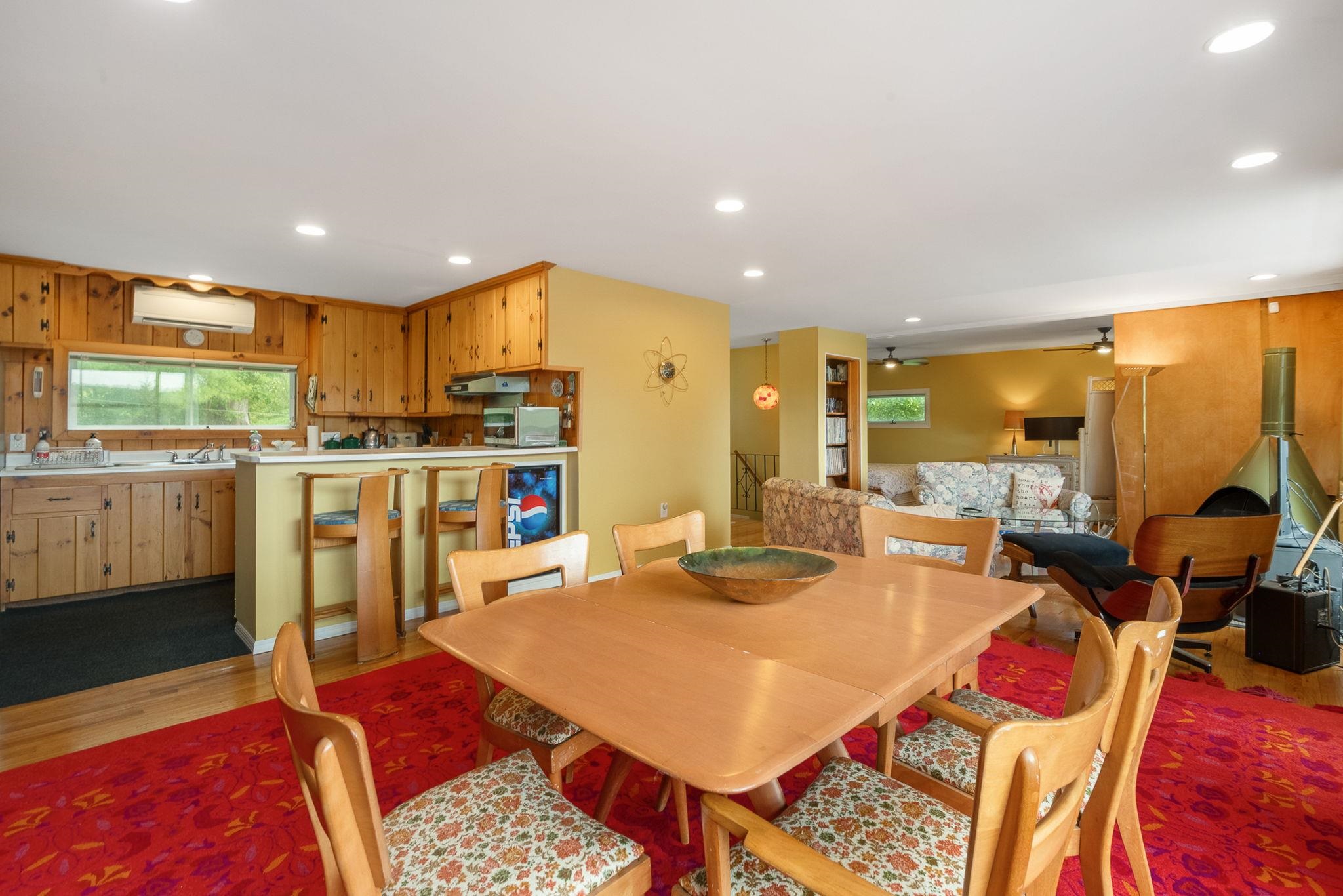 2082 Pucker Street Property Photo 17