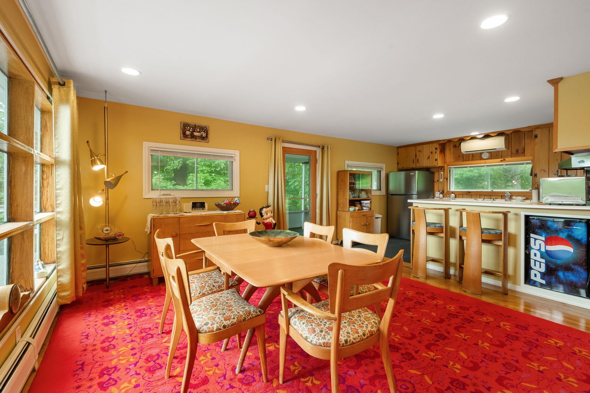 2082 Pucker Street Property Photo 19