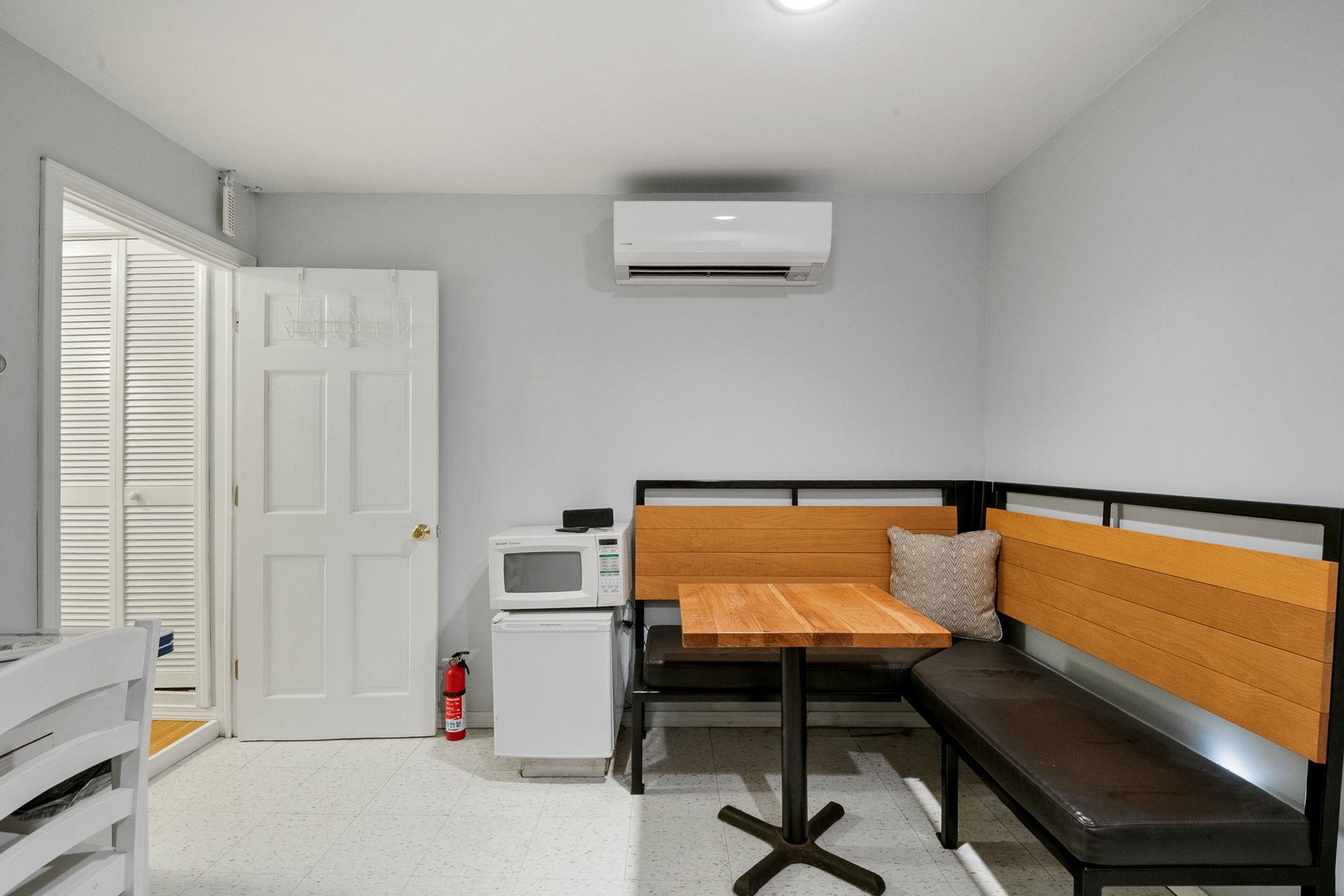 2082 Pucker Street Property Photo 24