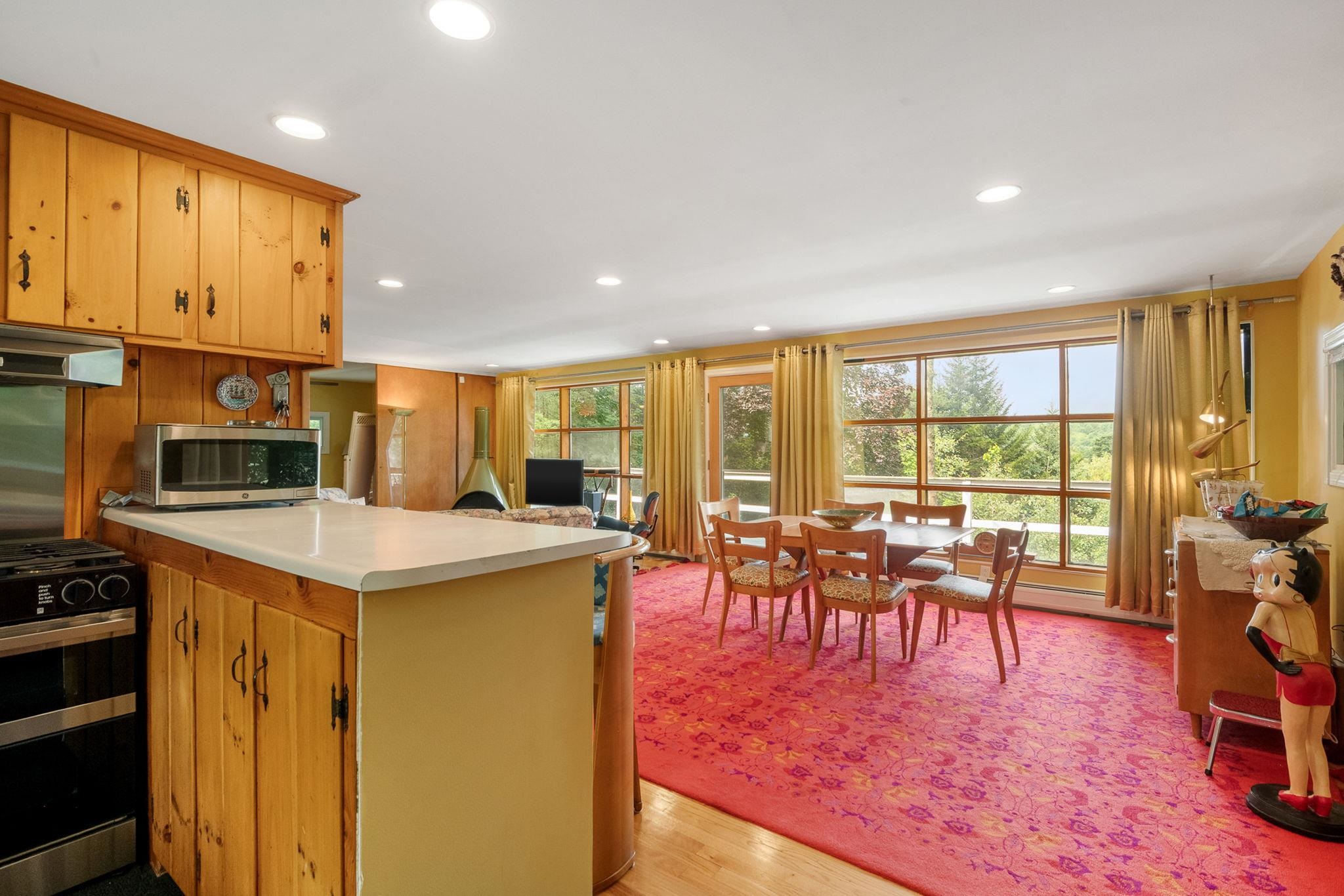 2082 Pucker Street Property Photo 25