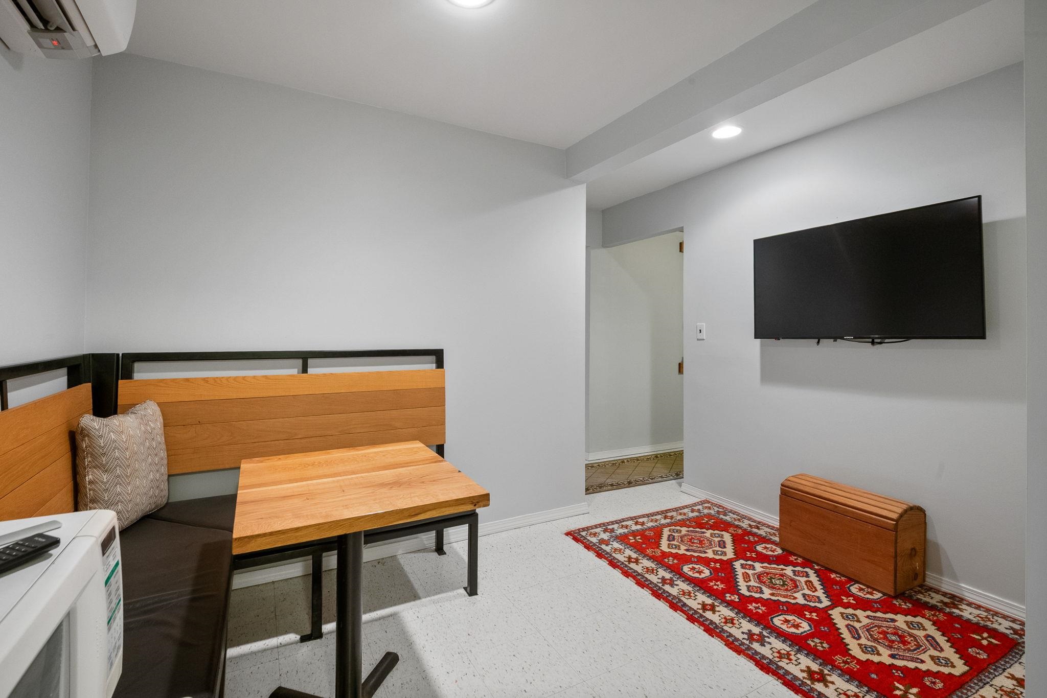 2082 Pucker Street Property Photo 26