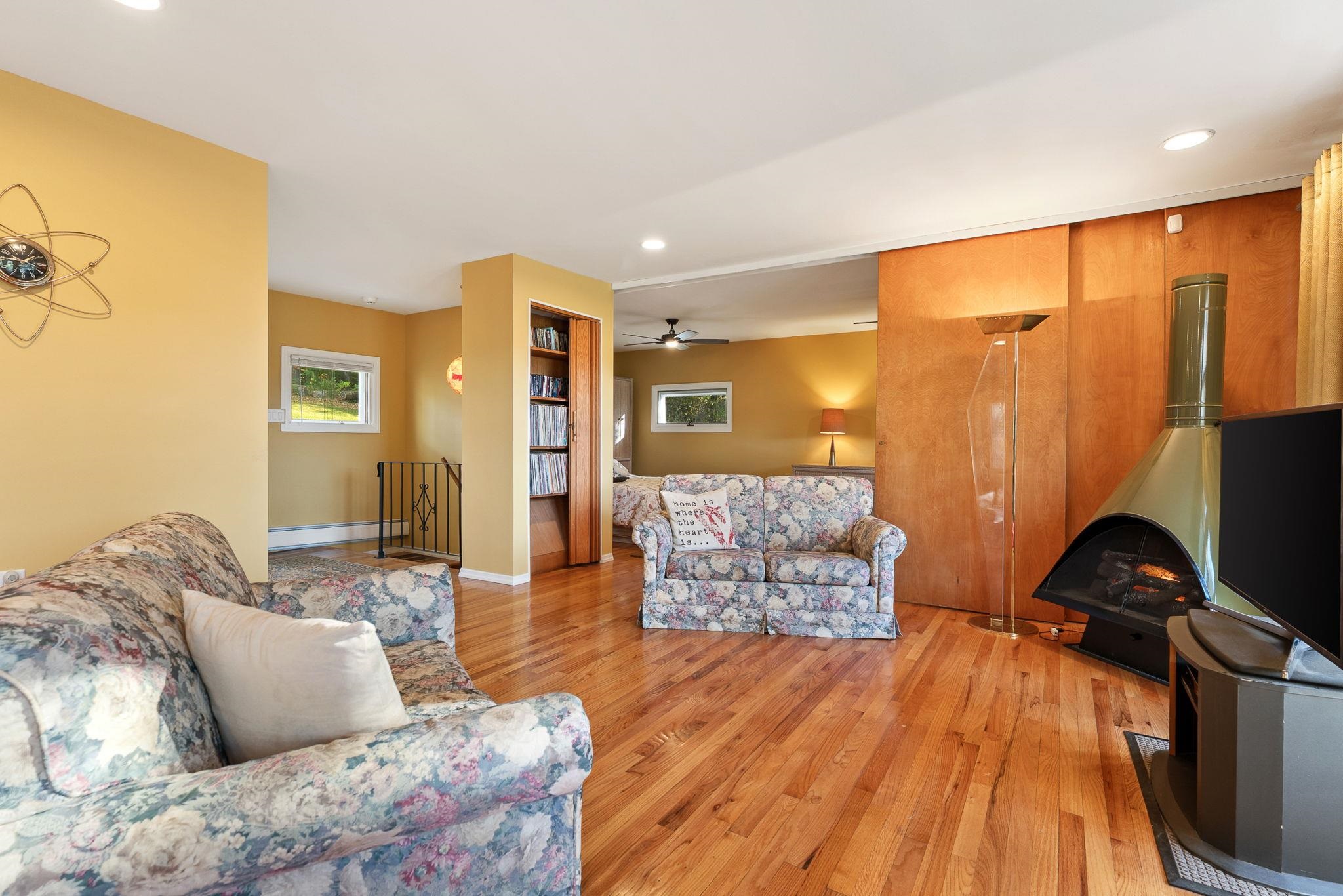 2082 Pucker Street Property Photo 33