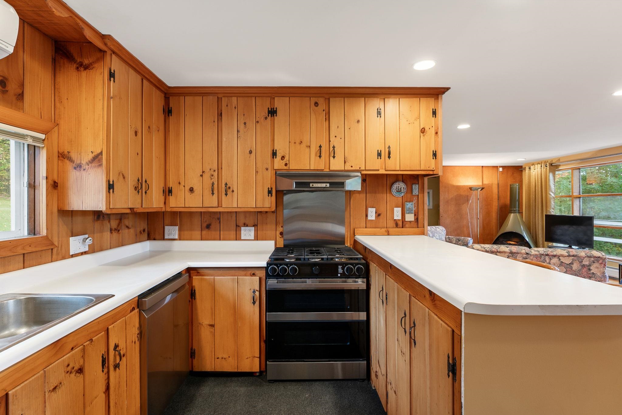 2082 Pucker Street Property Photo 42