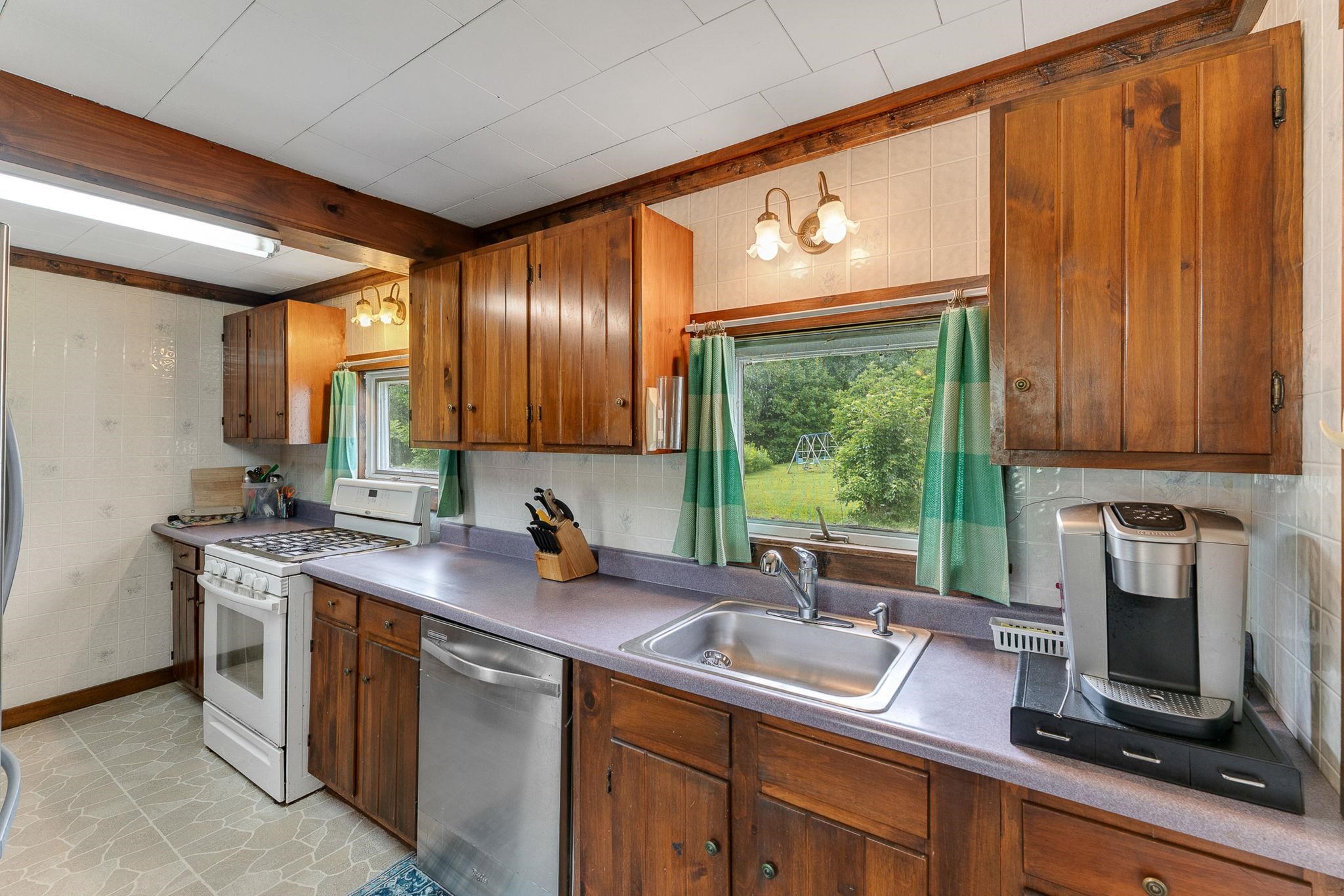 476 Us Route 2 Property Photo 14