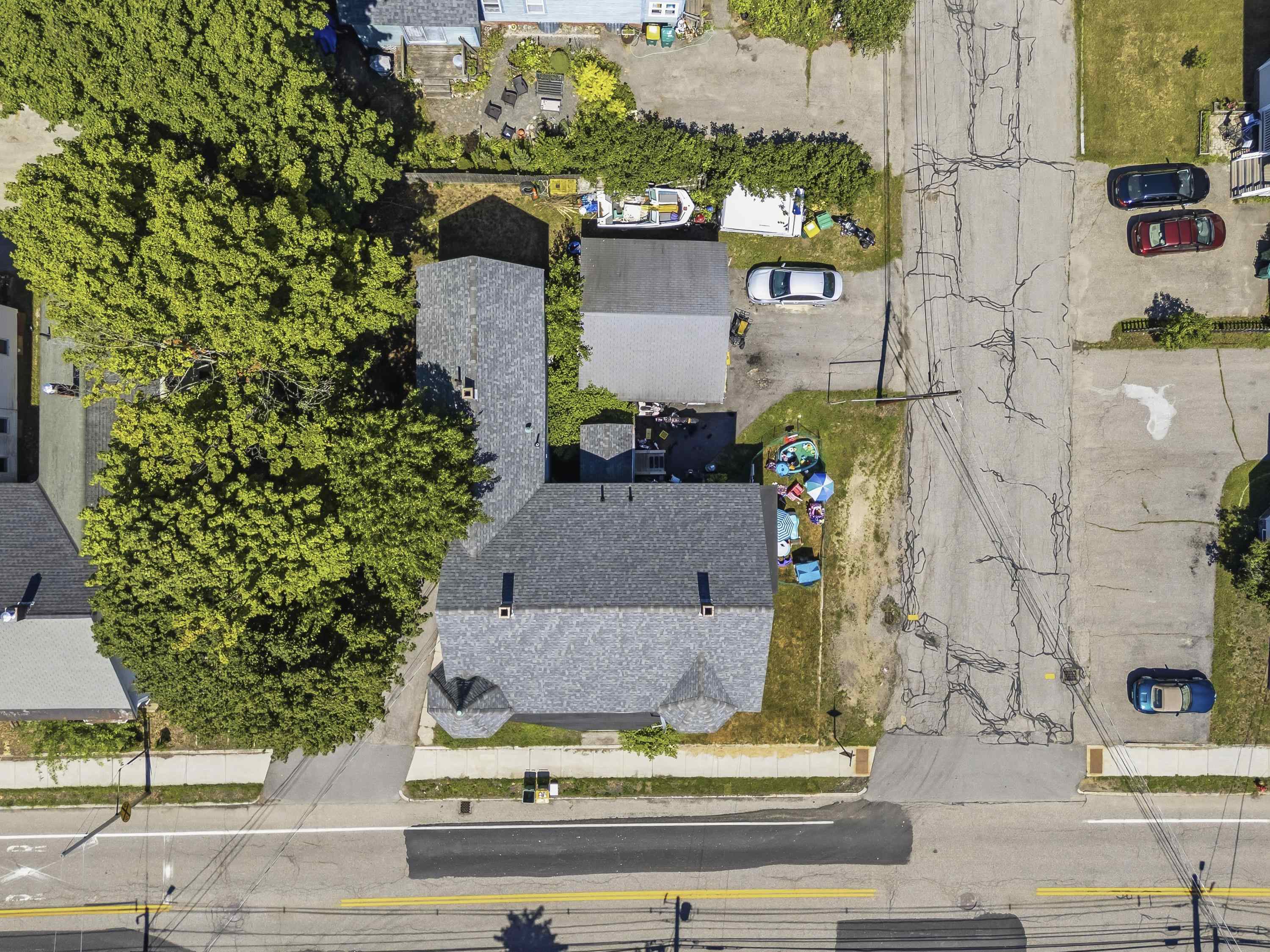 352 Portland Street Property Photo 7