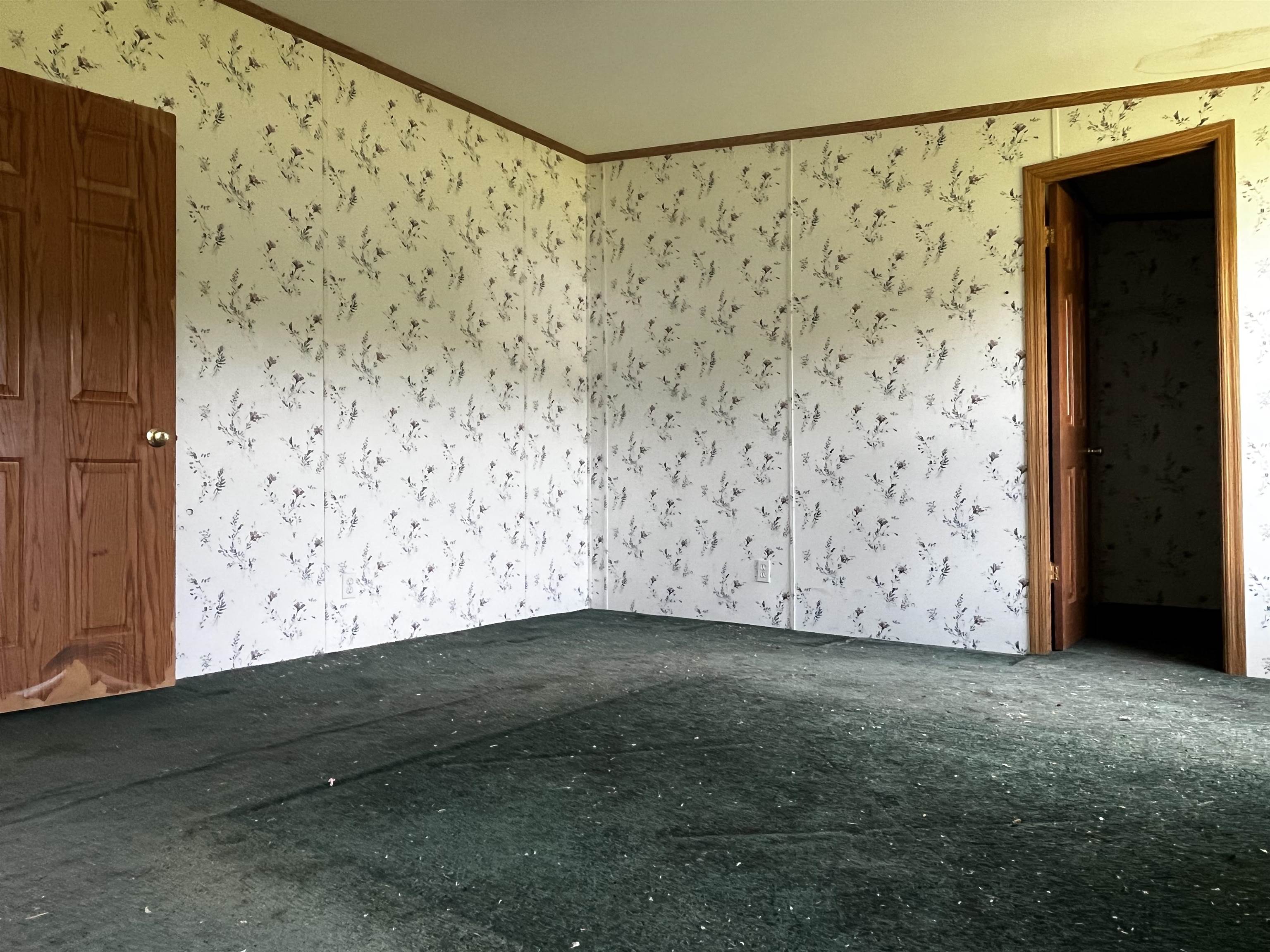 135 West Main Street Property Photo 28